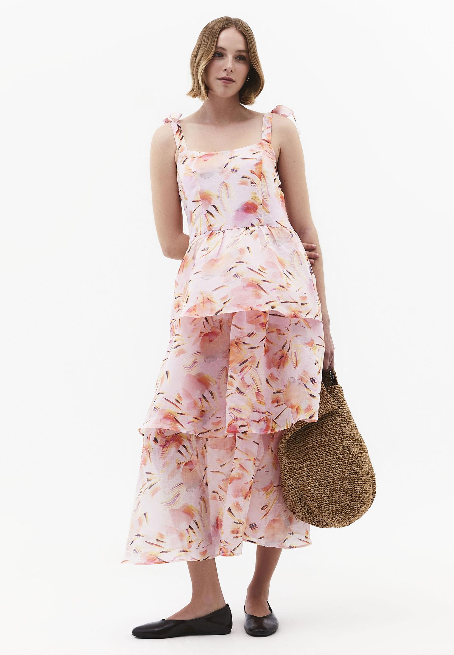 Long Closed Dress With Wide Collar And Shirring - ABSTRACT COMB