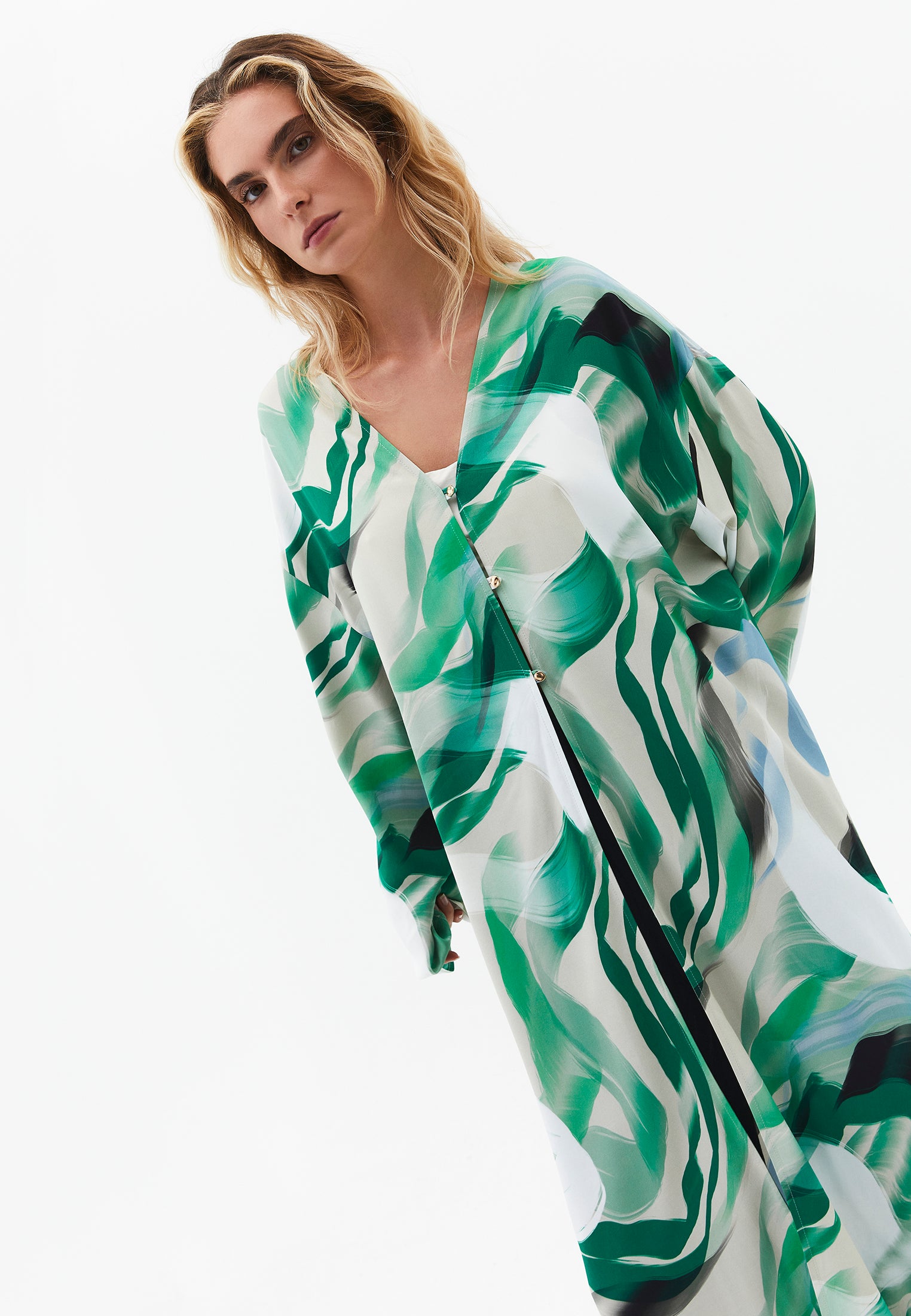 Oversize Long Button Detailed Kimono - ABSTRACT COMB