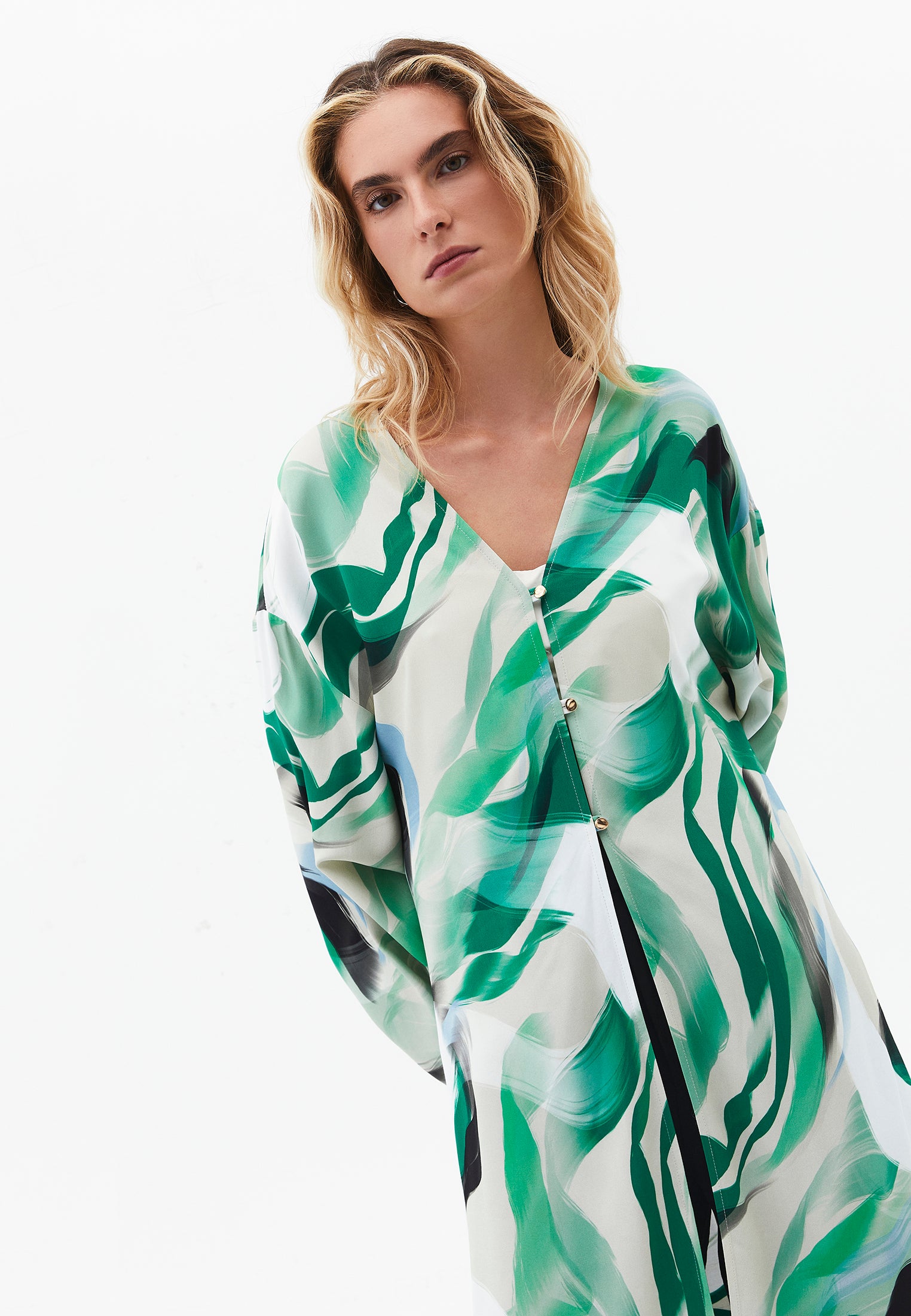 Oversize Long Button Detailed Kimono - ABSTRACT COMB