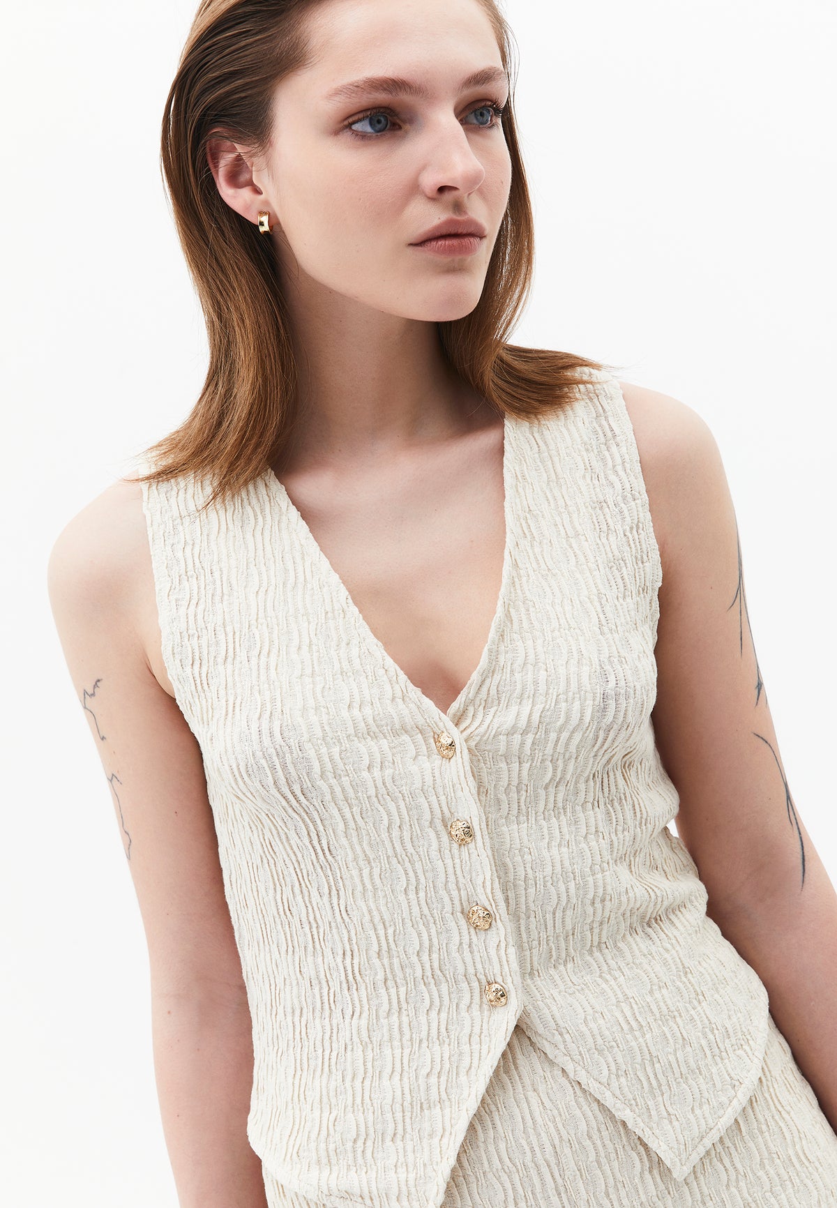 V Neck Closed Form Vest - Cream