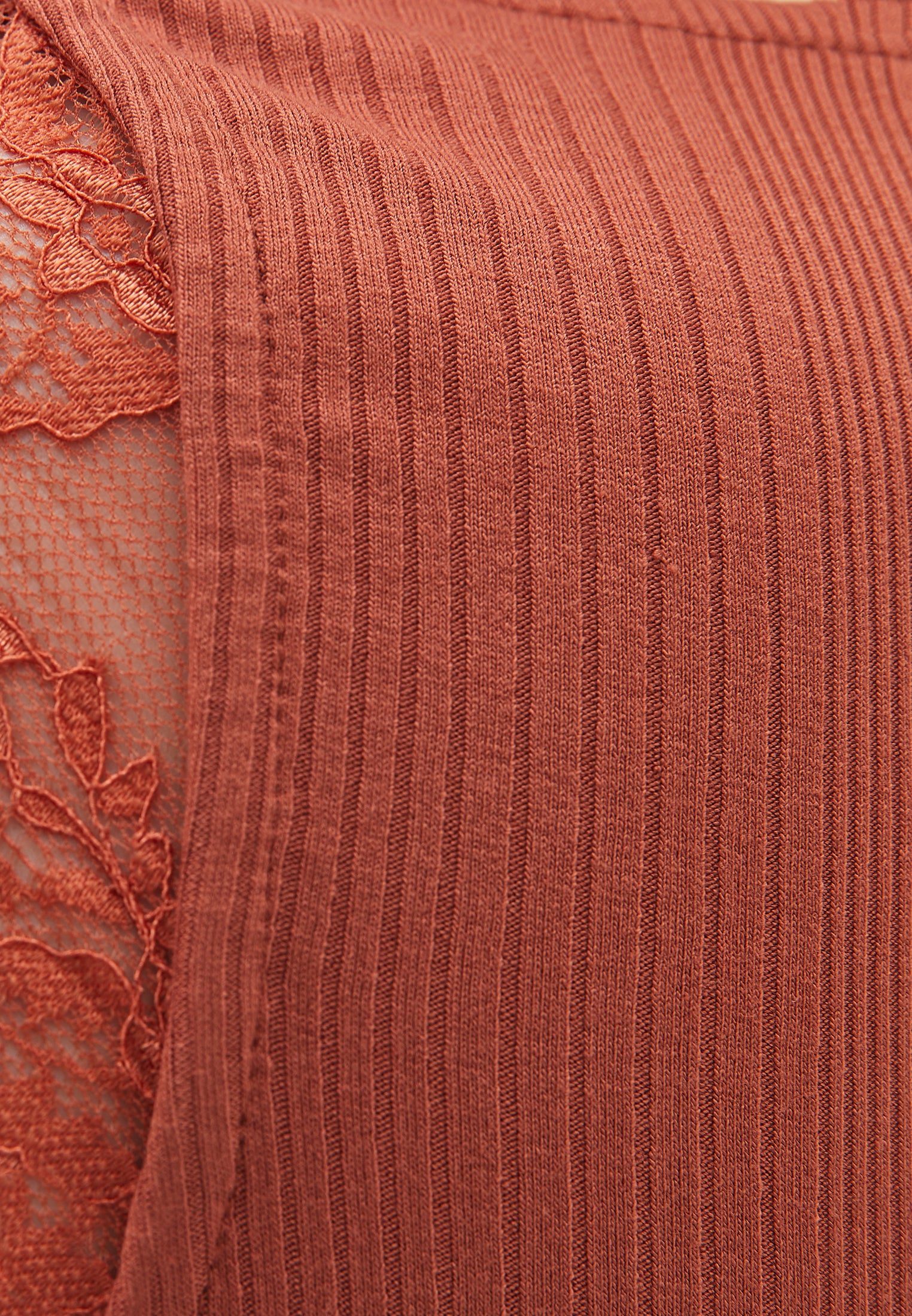 LACE V-NECK BLOUSE - BAKED CLAY