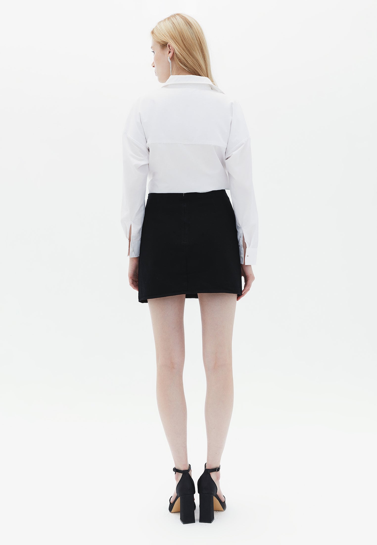 Slit detailed short skirt - BLACK DENIM