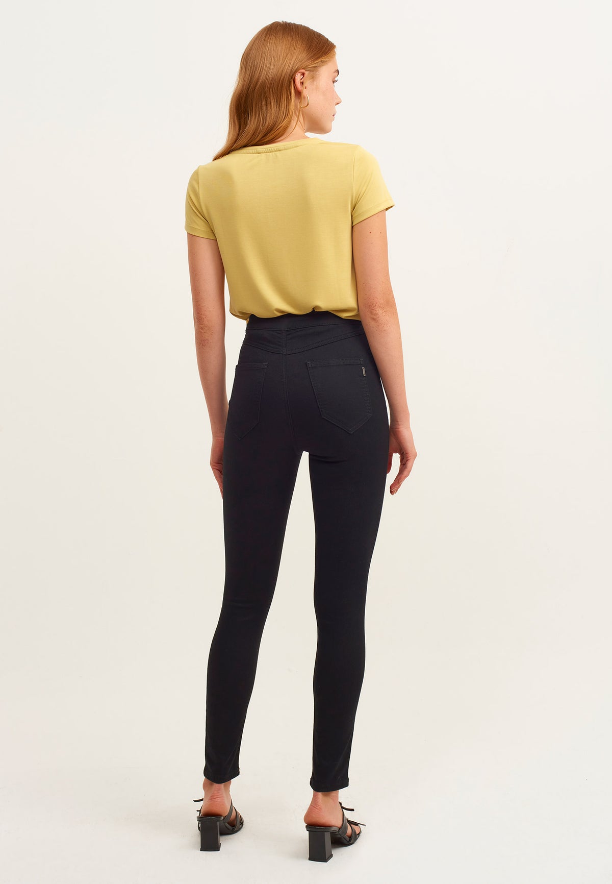 Stretchy Jean Leggings With Pockets - Black