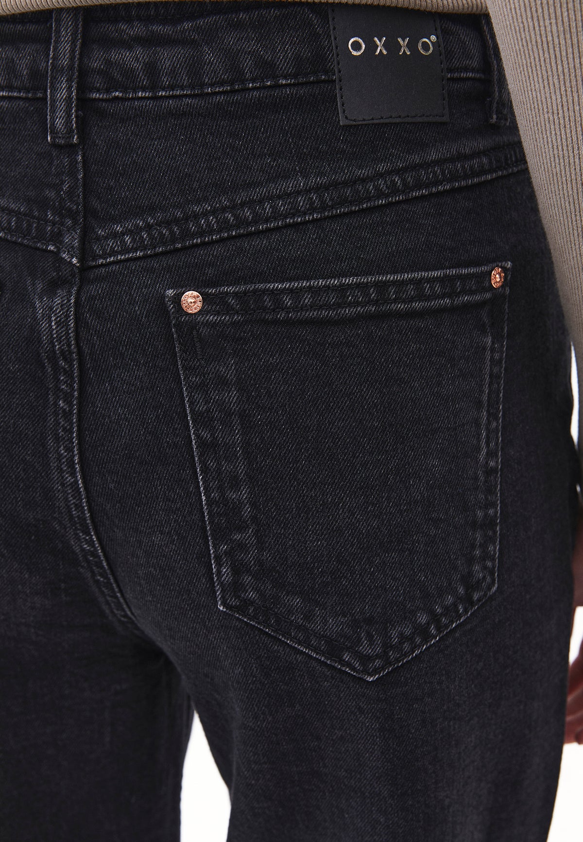 Mom Jean Slim Pants - Black