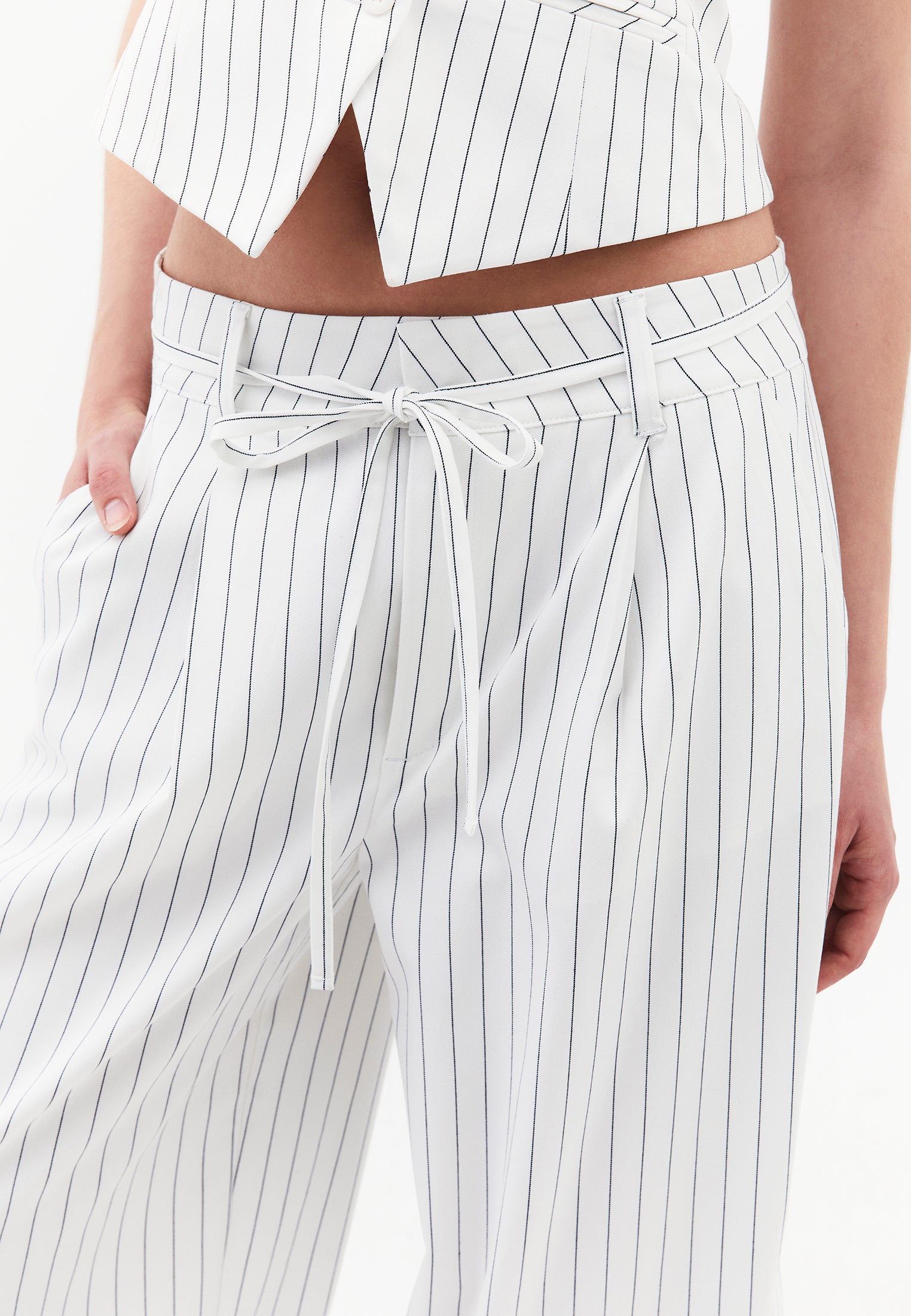 Striped Barrel Leg Long Trousers - BLACK STRIPE COMB