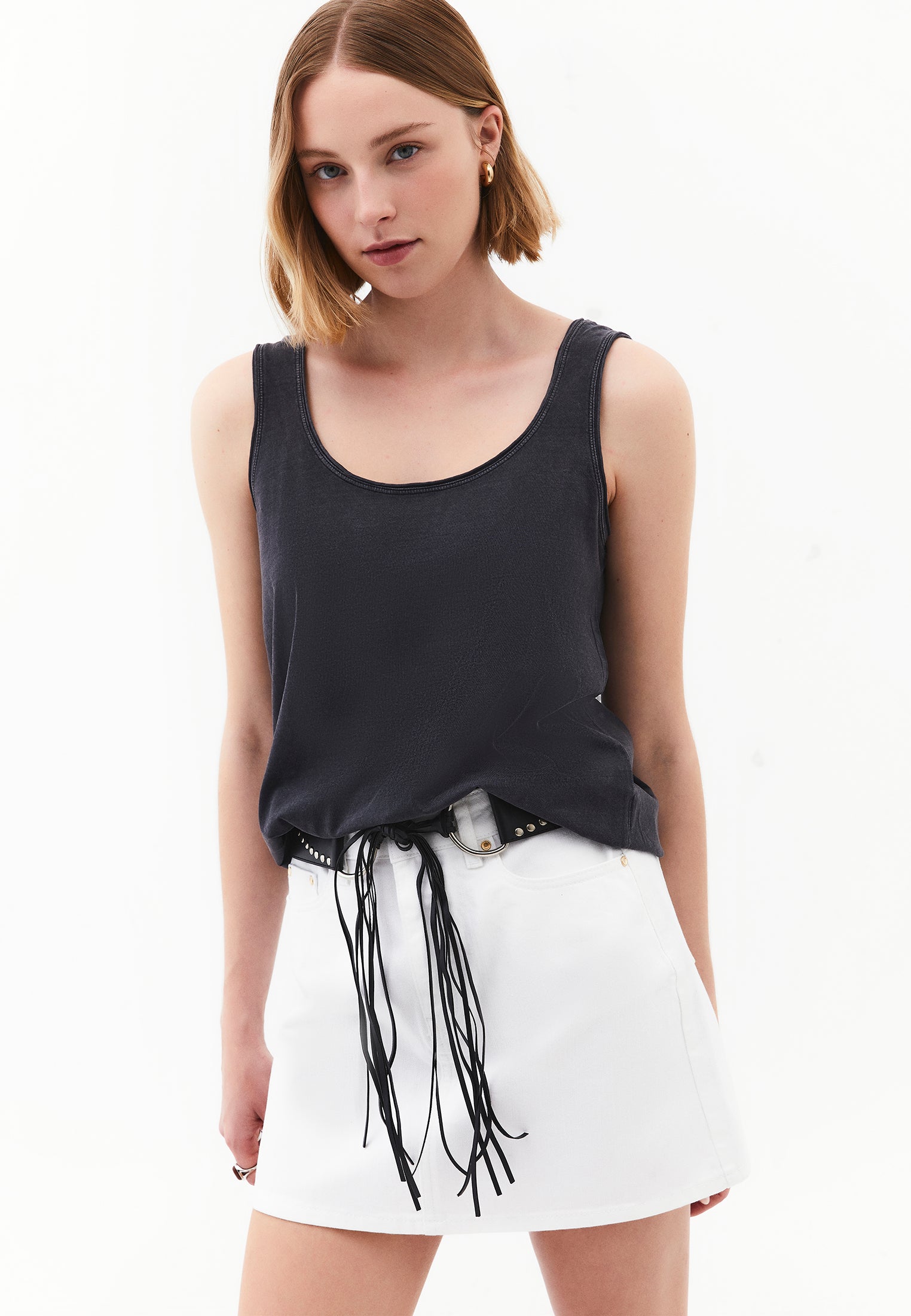 U Neck Loose Fit Tank - BLACK