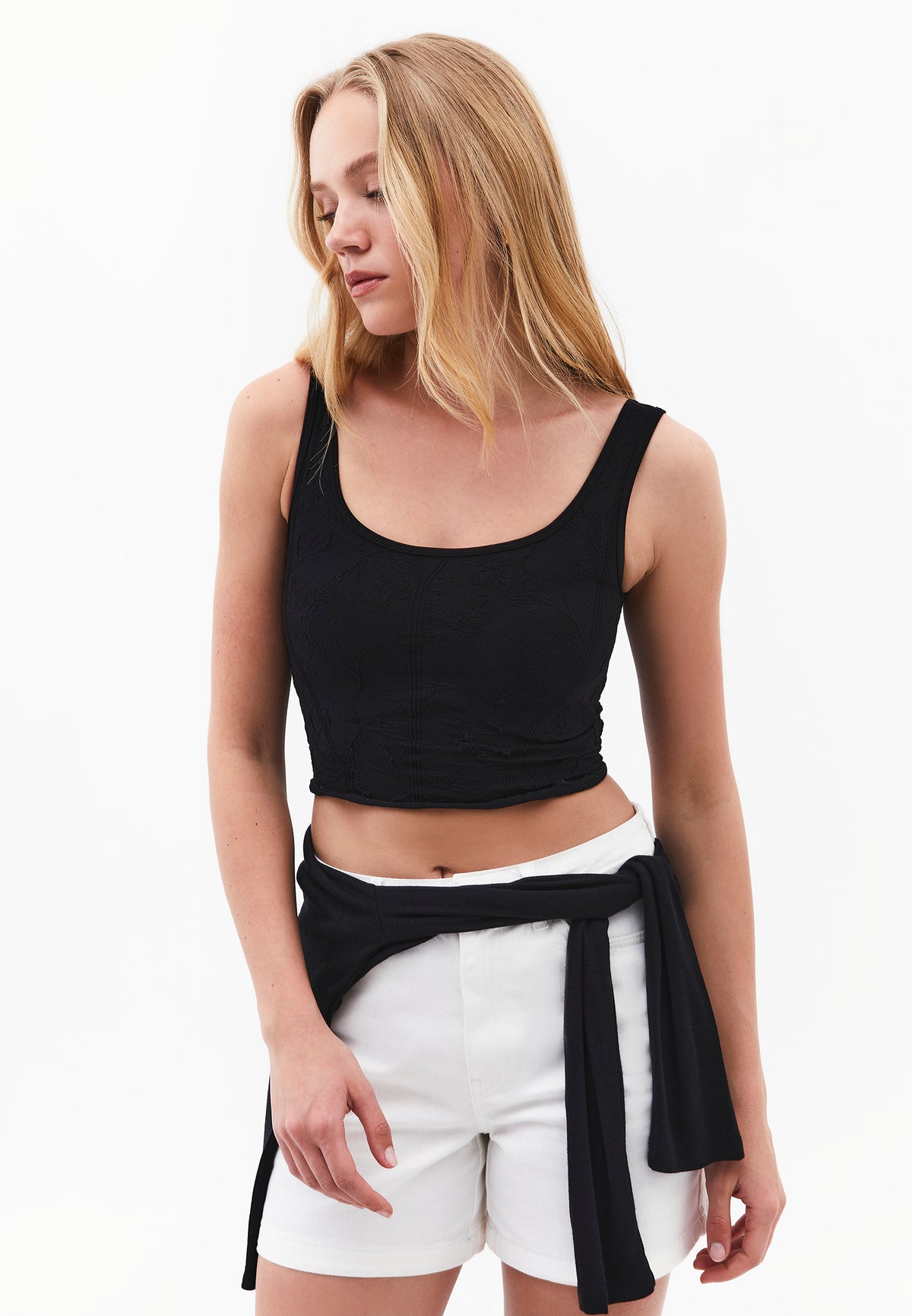 U Neck Sleeveless Cropped Bodycon Tank Top - Black