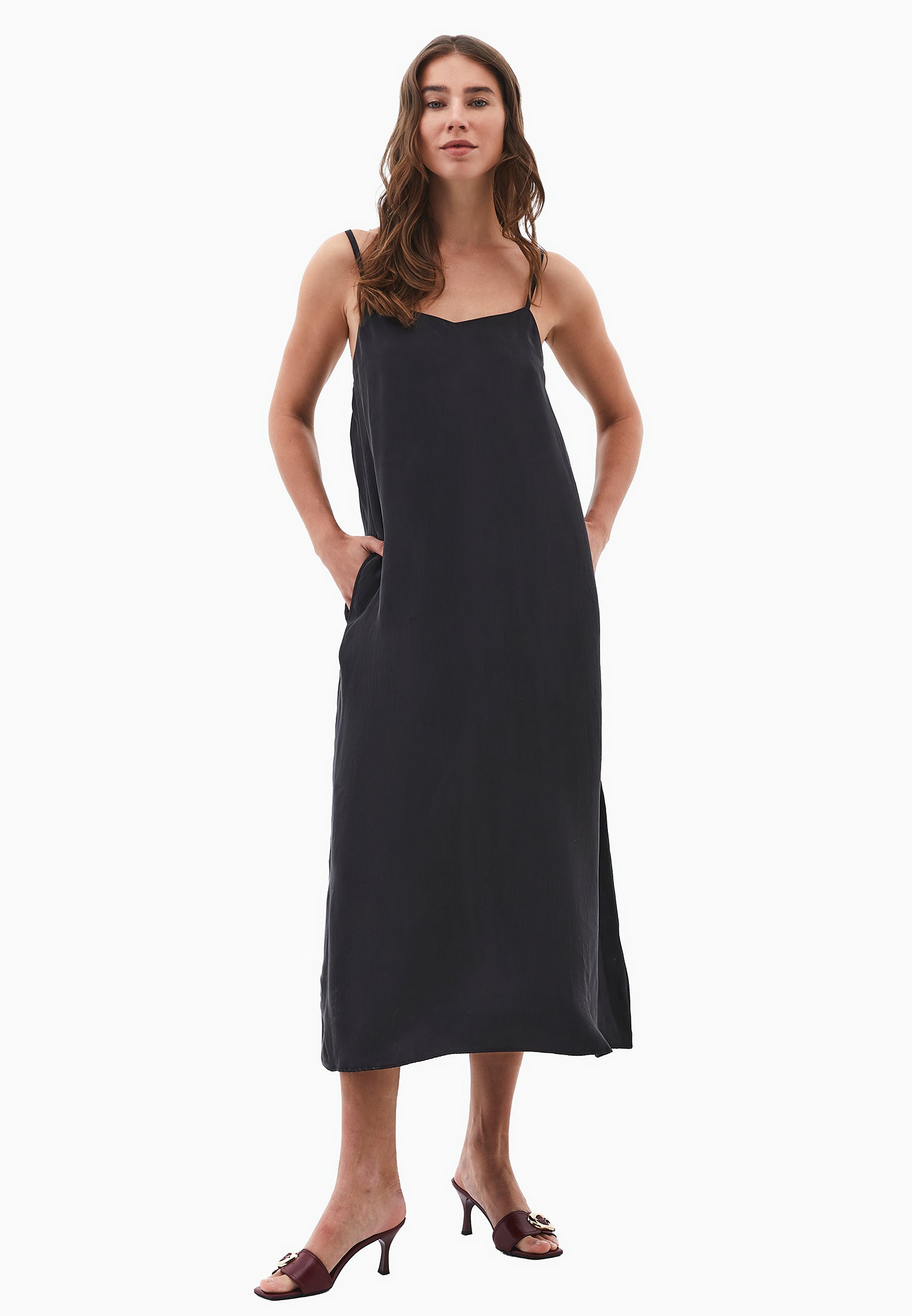 V neck strappy dress - BLACK