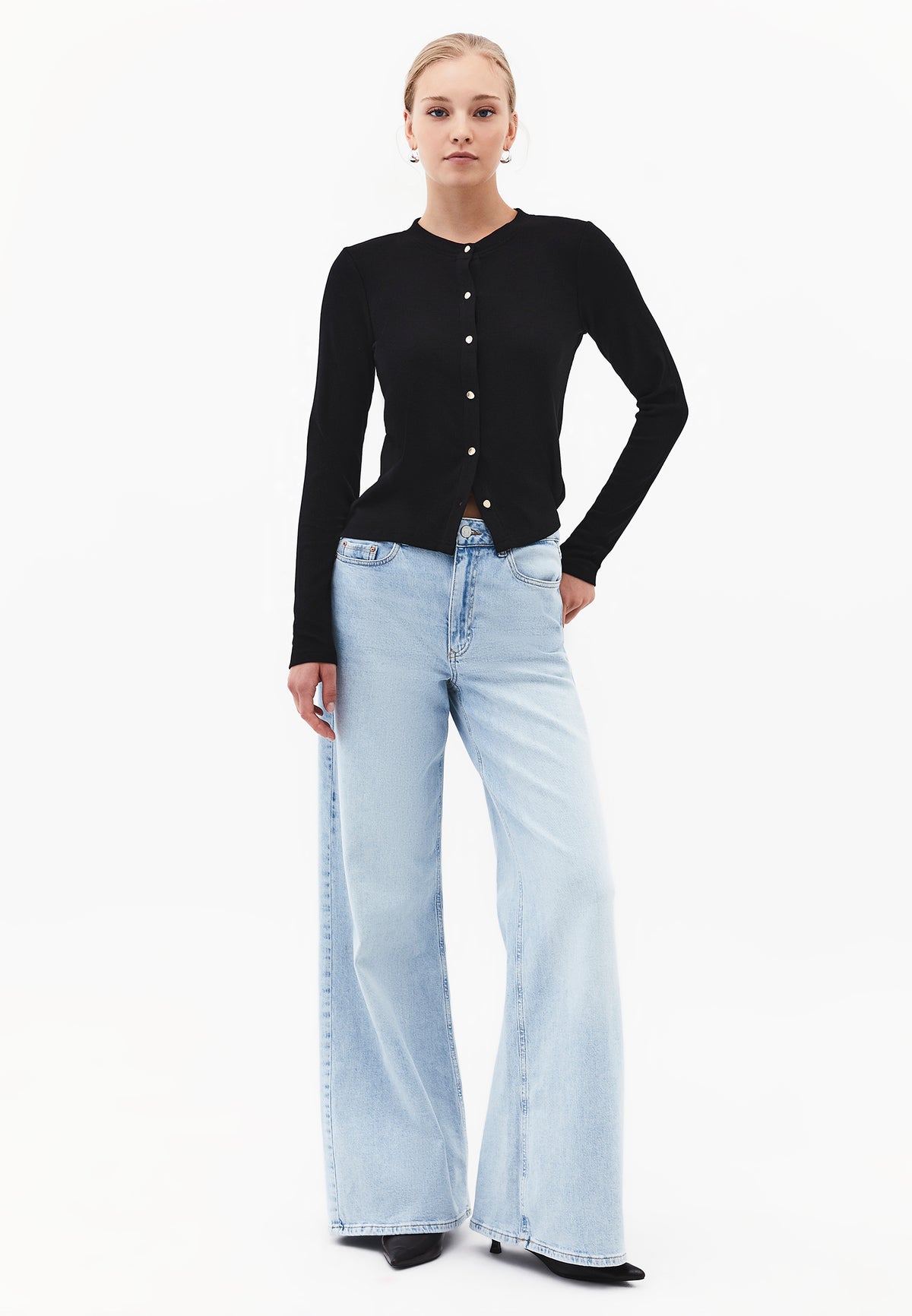 Buttoned Crew Neck Cardigan - BLACK