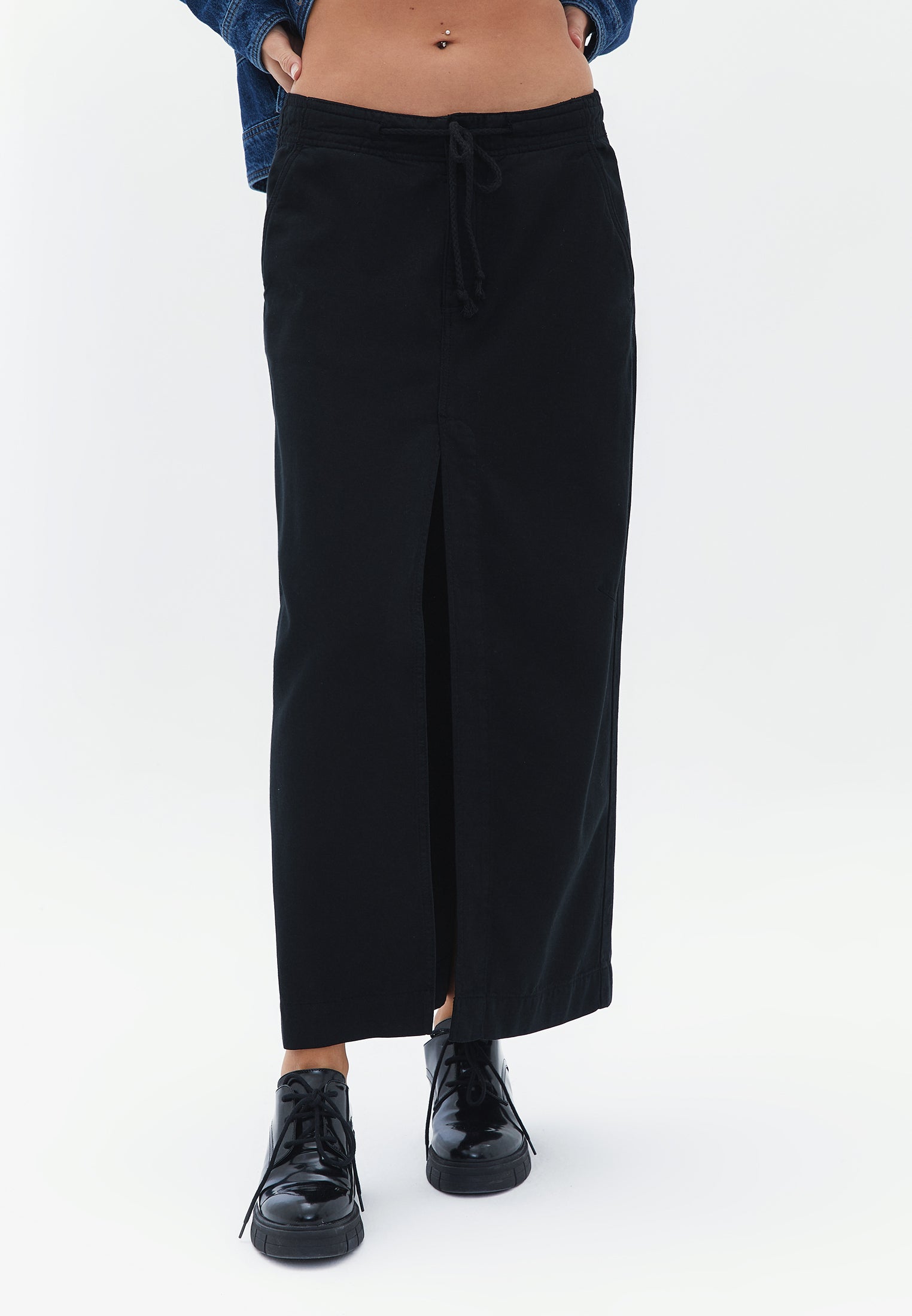 Slit long skirt - BLACK