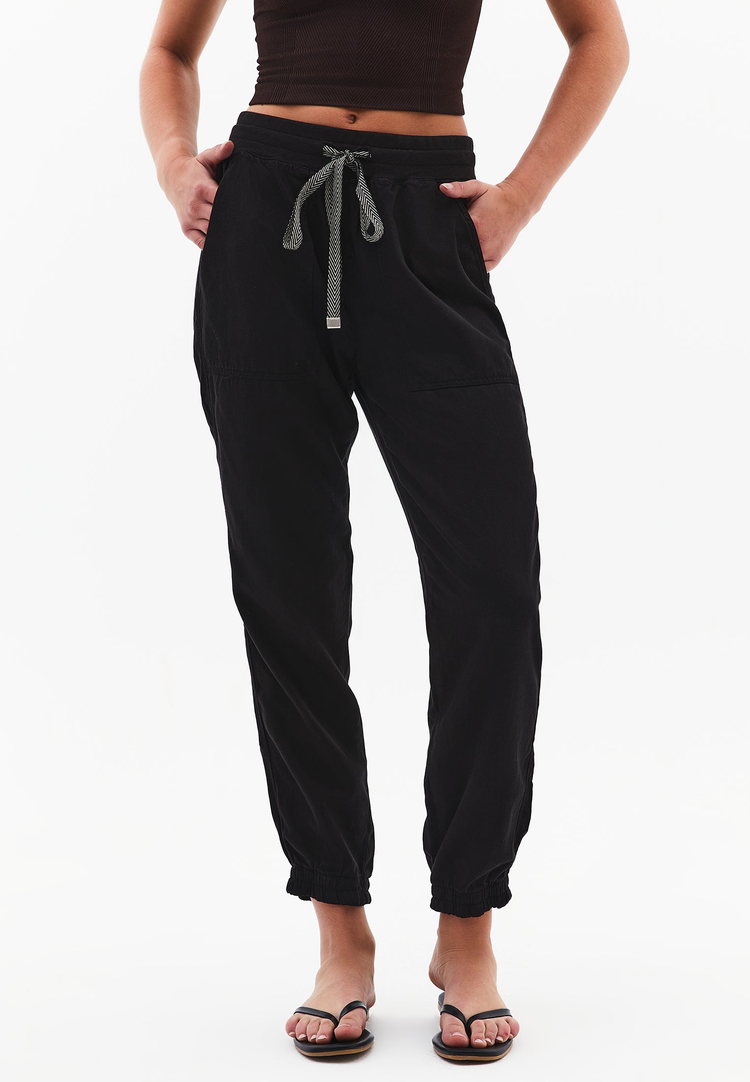 Detailed jogger pants - BLACK
