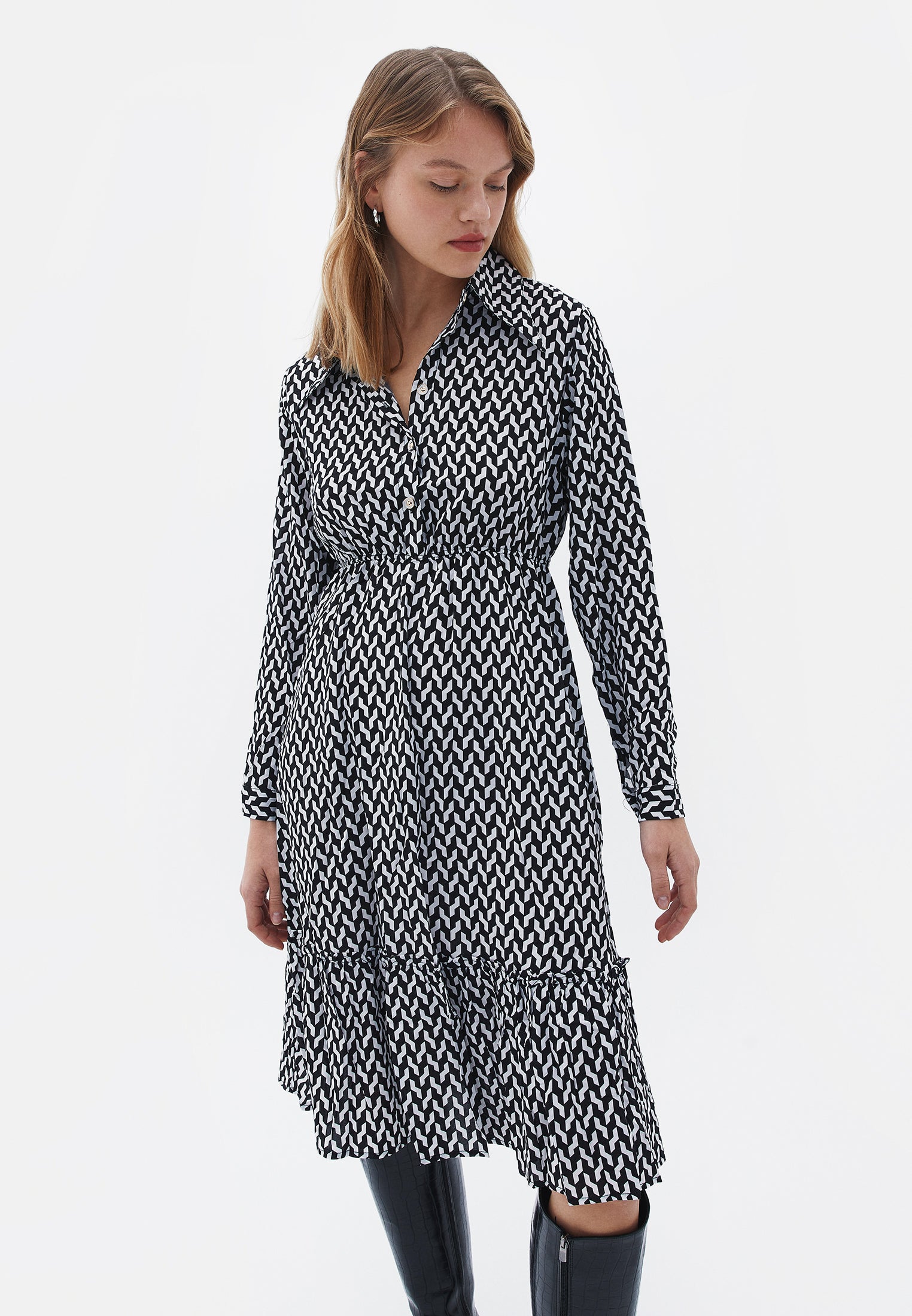 فستان ميدي - أسود