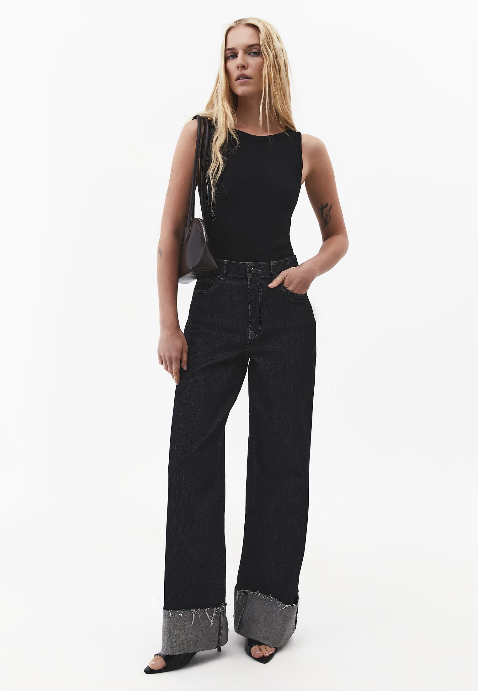 Boat Neck Tank Top - BLACK