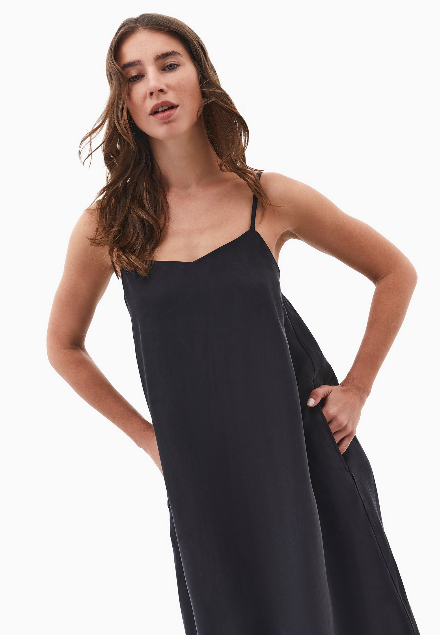 V neck strappy dress - BLACK