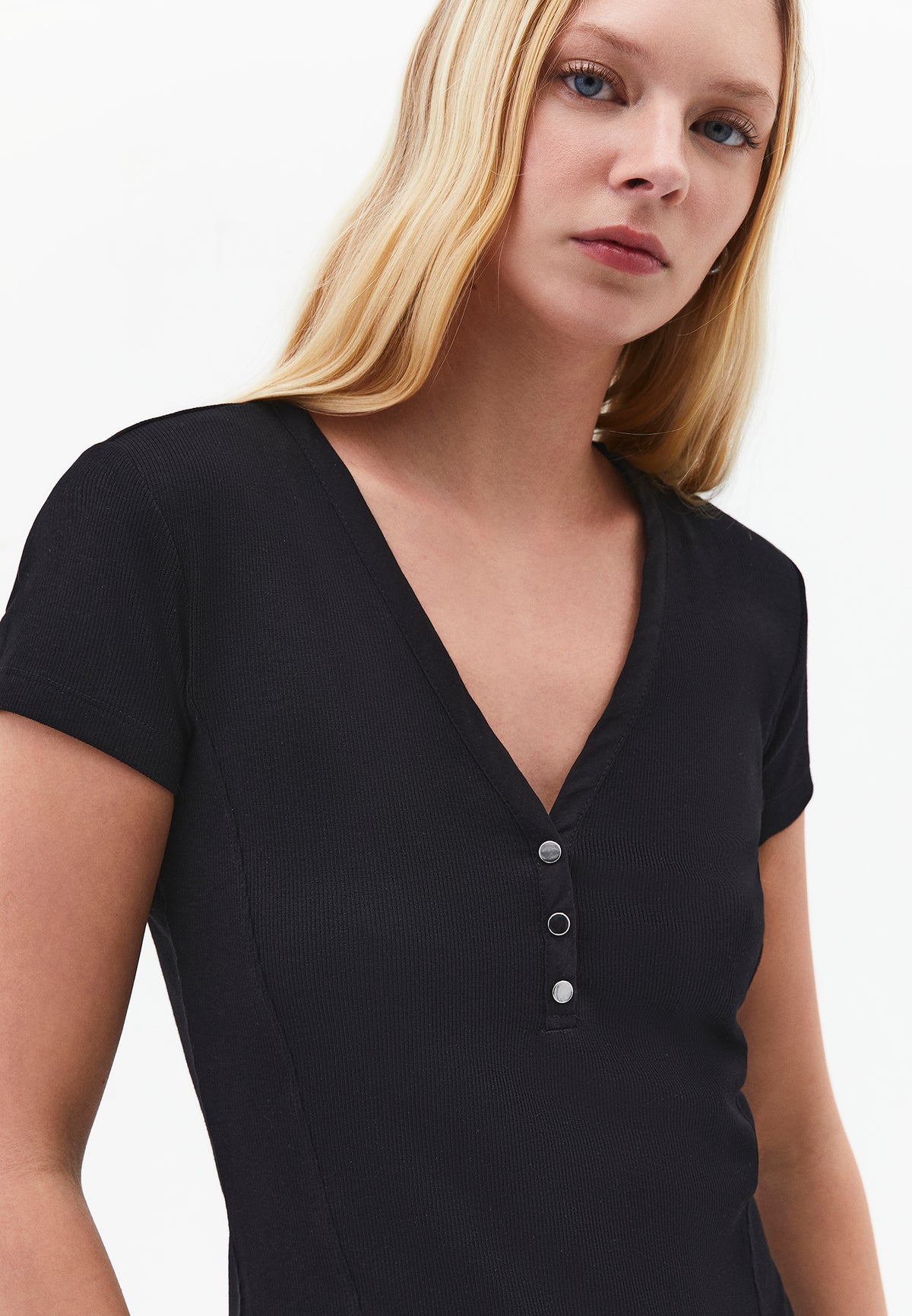 V Neck Slim Fit T-Shirt - Black