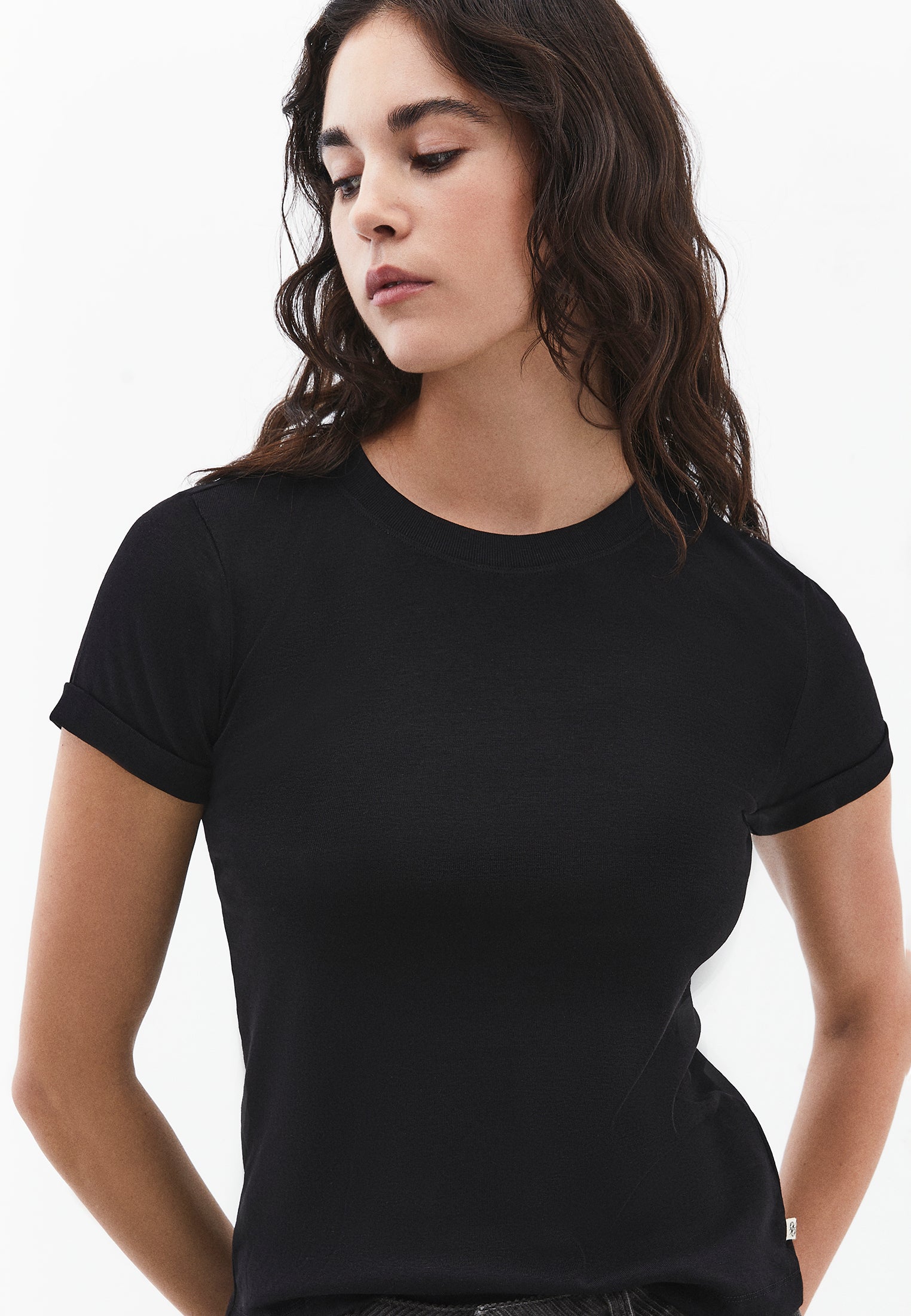 Women's Crew Neck Short Sleeve T-Shirt - BLACK