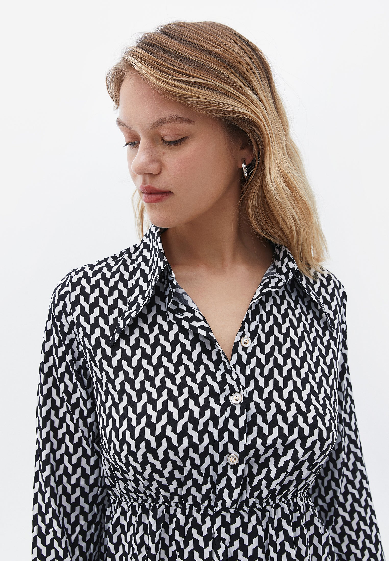 فستان ميدي - أسود