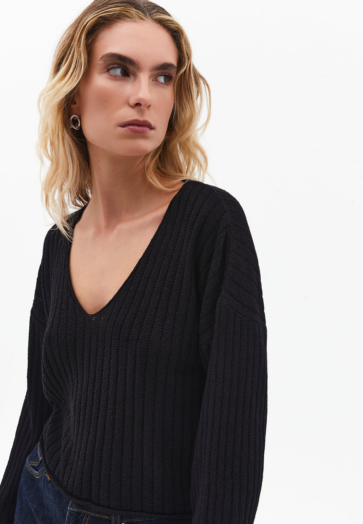 Ribbed V-Neck Long Sleeve Sweater - Black