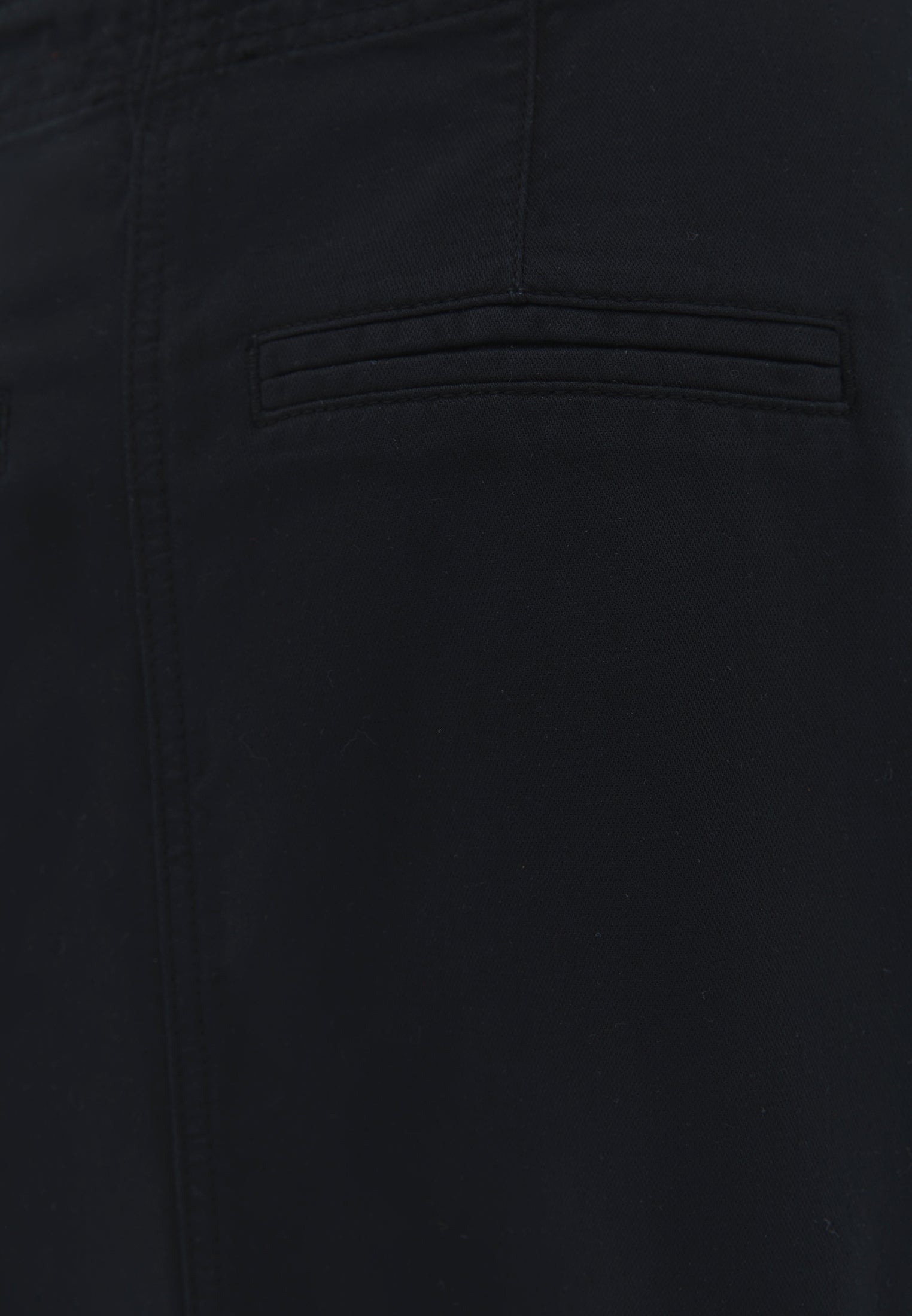 Slit long skirt - BLACK