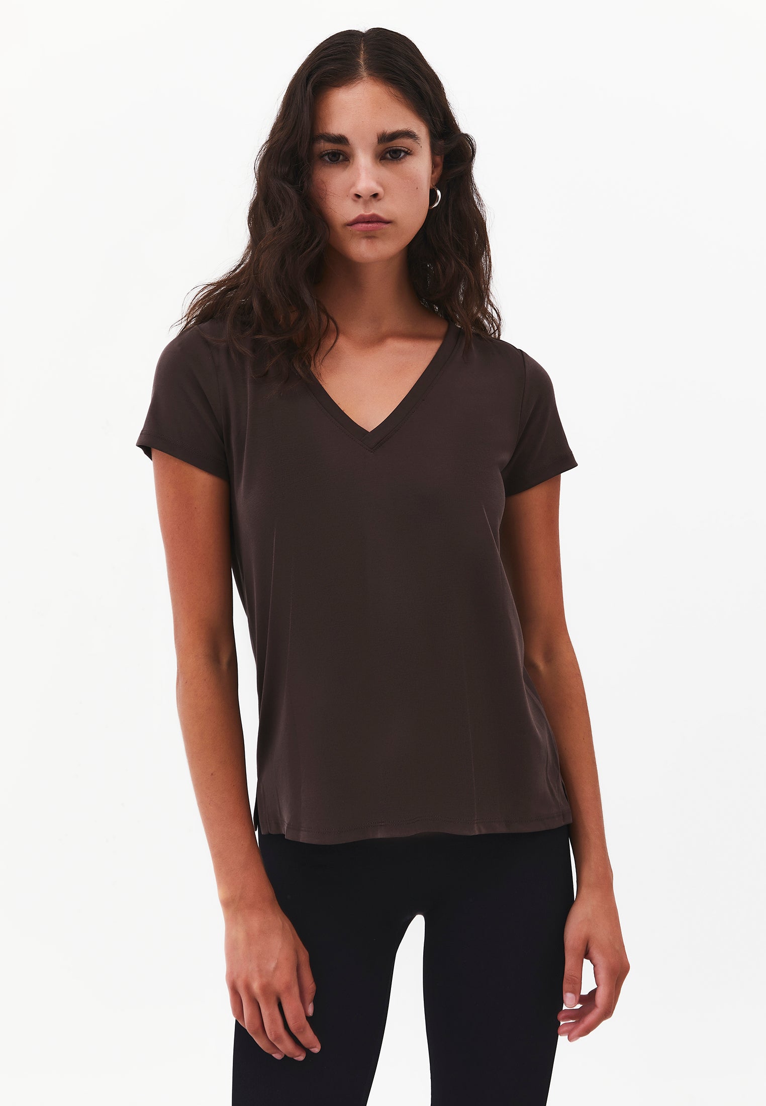 Short Sleeve V Neck T-Shirt - CHOCOLATE TORTE