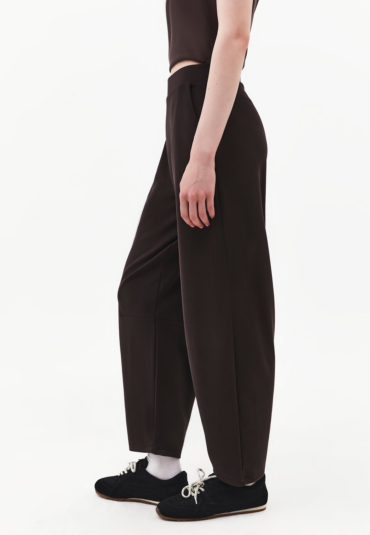 Women's High Waist Barrel Leg Trousers With Pocket Details - CHOCOLATE TORTE