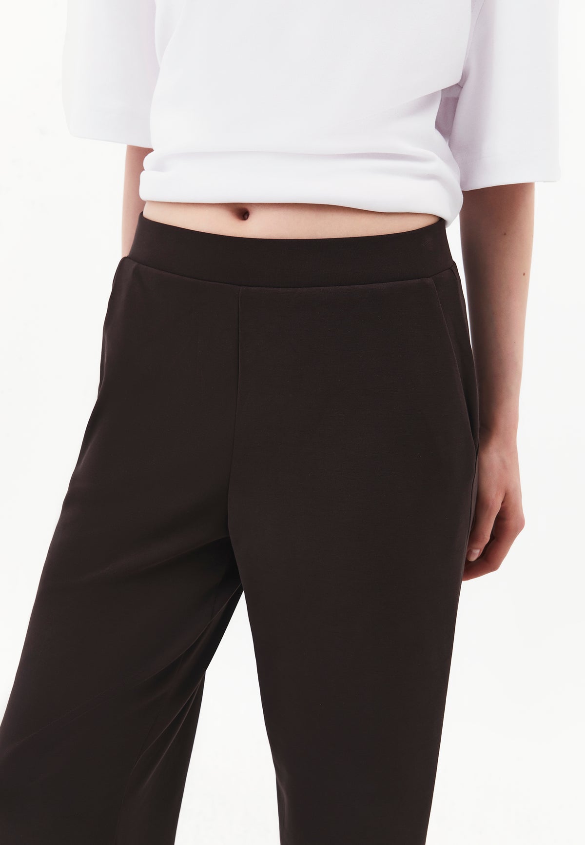 Women High Waist Straight Leg Pocket Detail Pants - CHOCOLATE TORTE