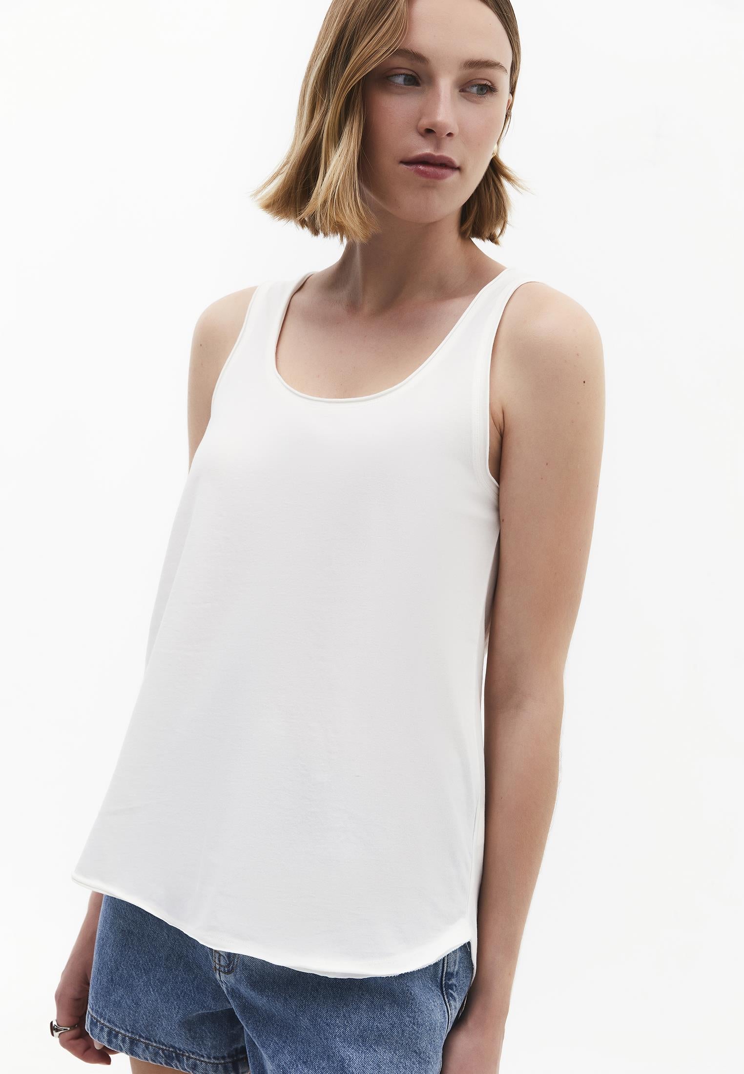 U Neck Loose Fit Tank - CLOUD DANCER