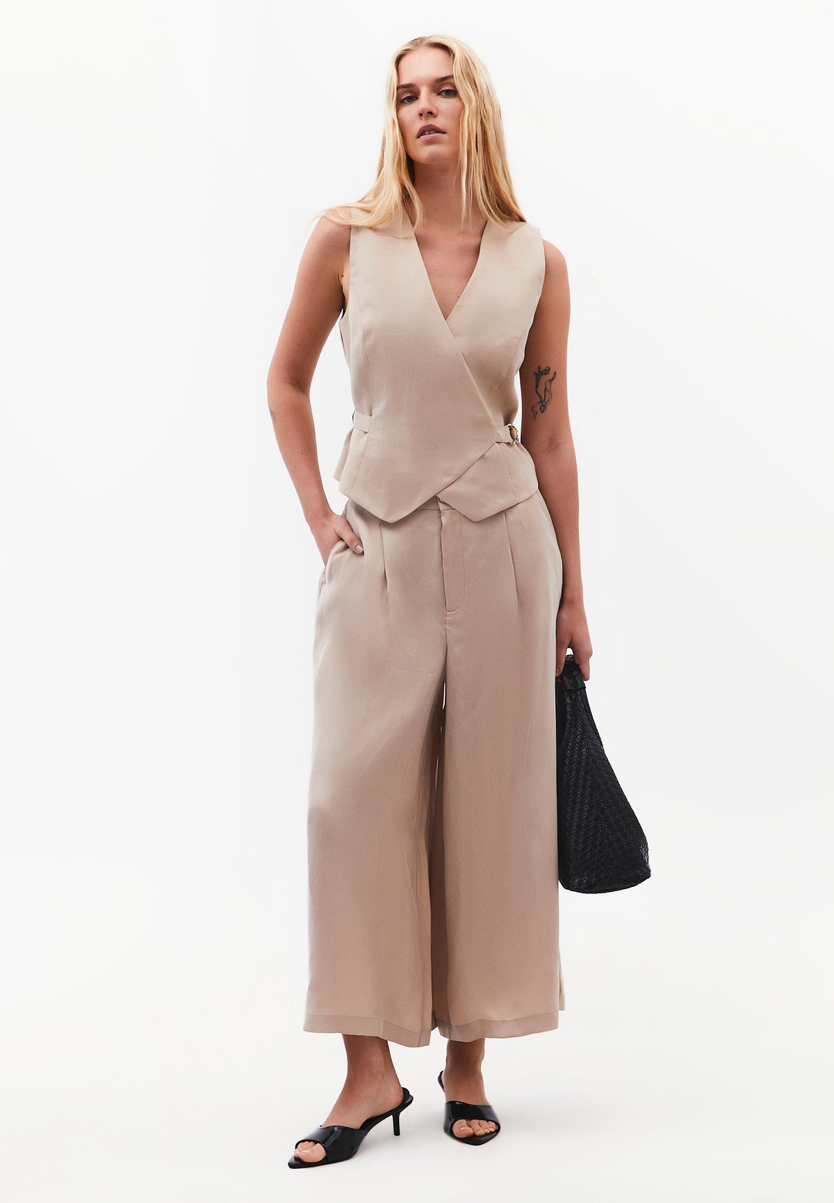Wide Leg High Waist Trousers with Pleat Details - FEATHER GRAY
