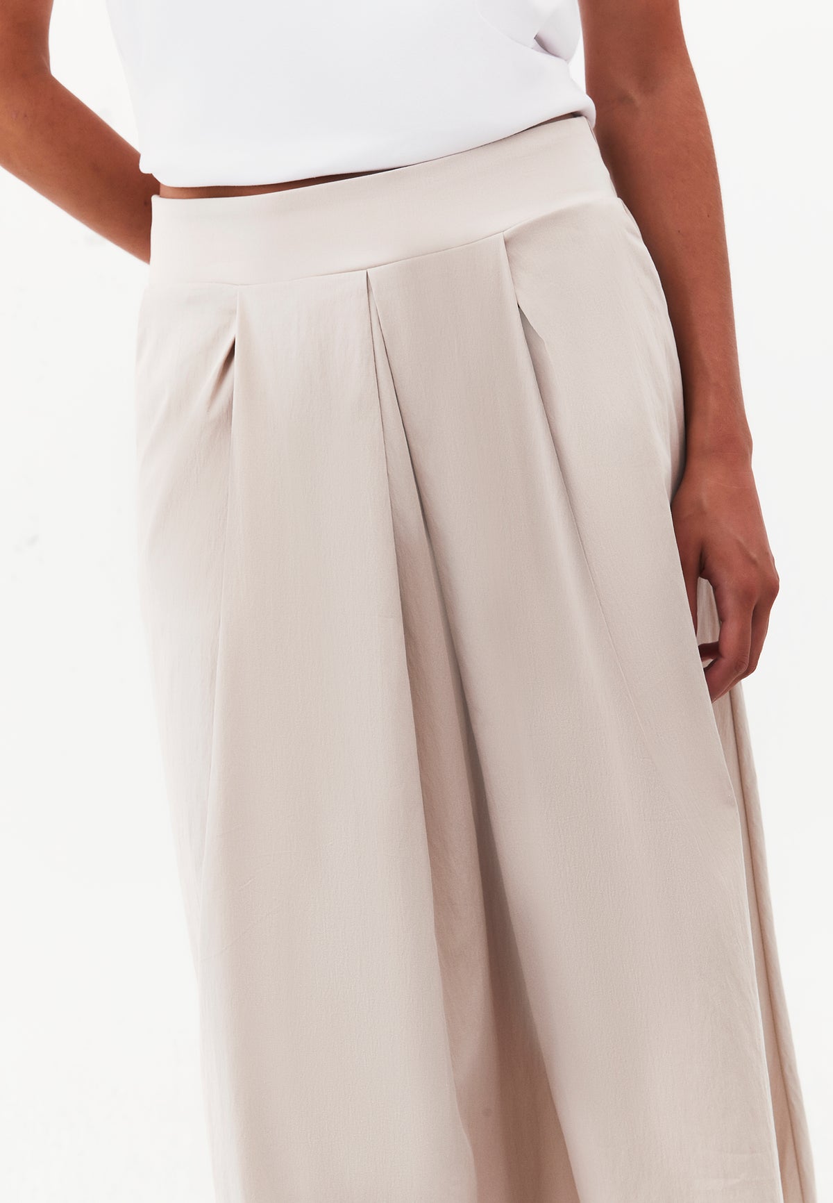 Pleated Long Skirt - FEATHER GRAY