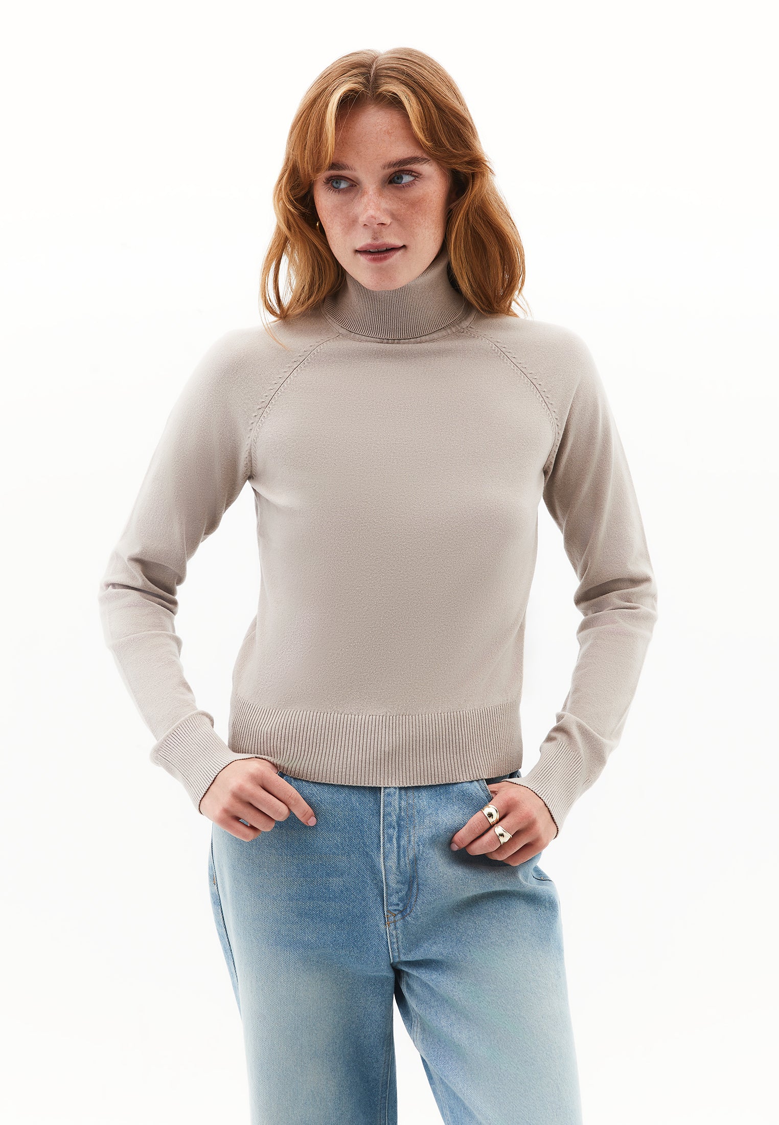 SLIM FIT TURTLENECK SWEATER - FEATHER GRAY