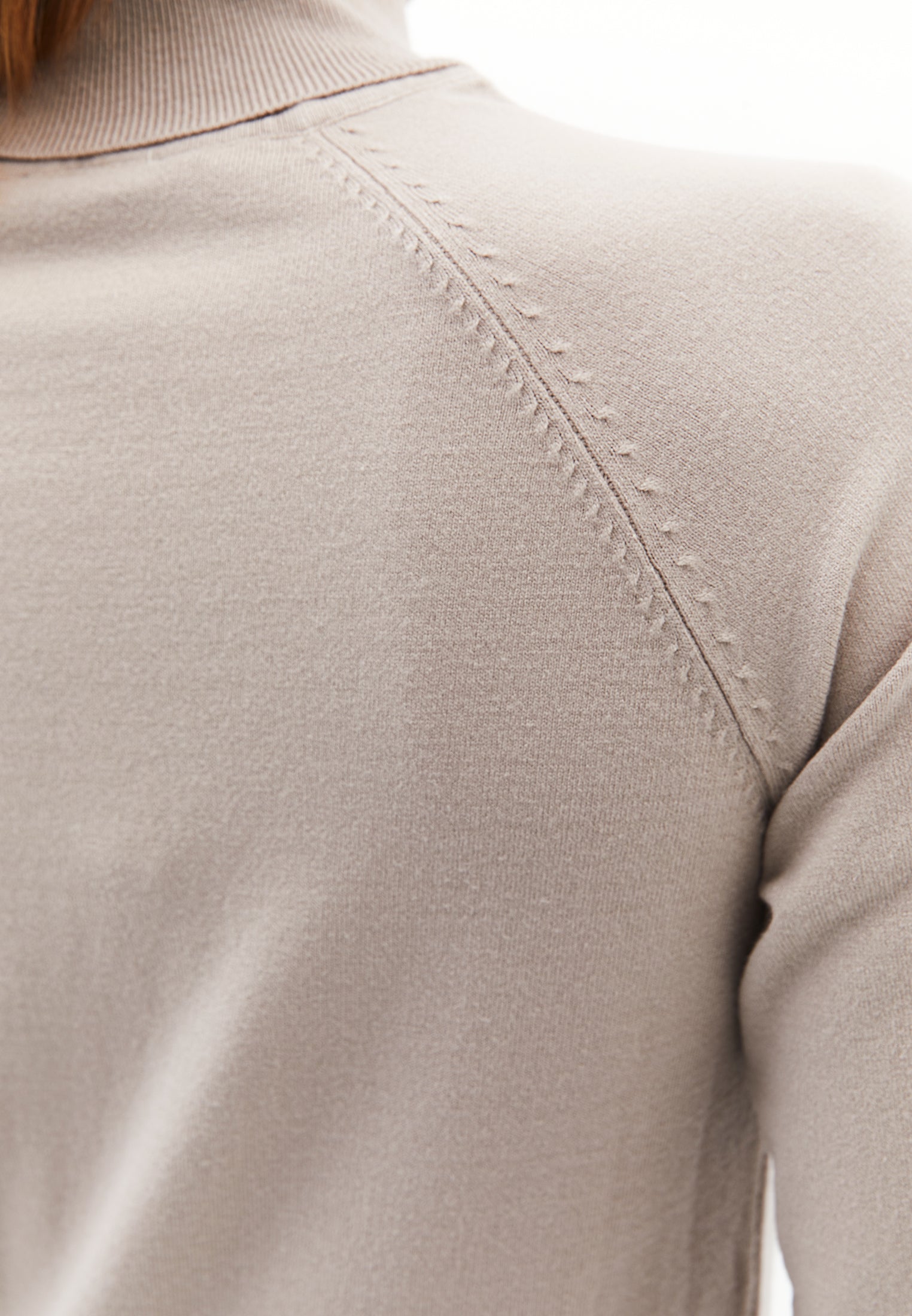 SLIM FIT TURTLENECK SWEATER - FEATHER GRAY