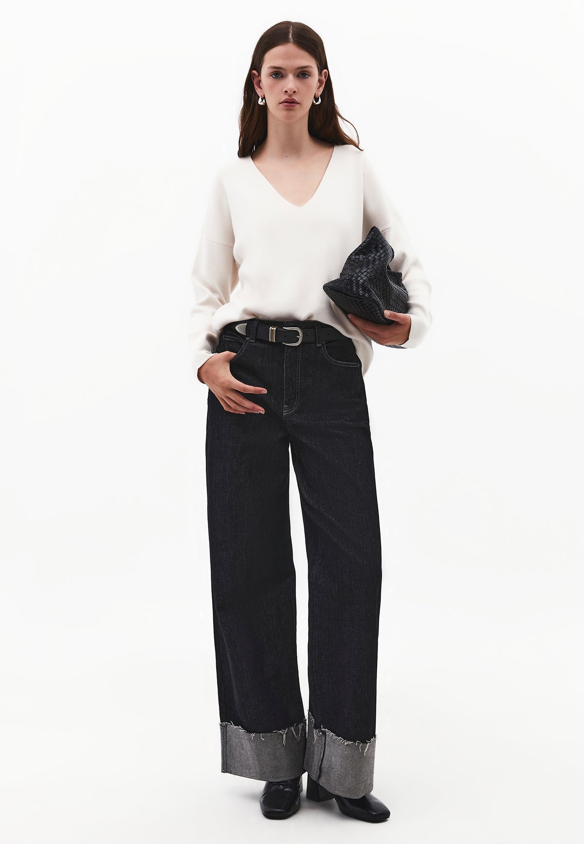 V Neck Long Sleeve Sweater - ICE MILK