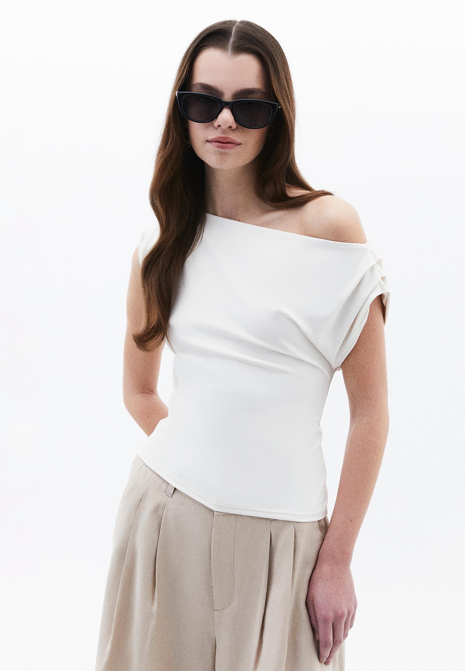 Boat Neck Sleeveless Standard Blouse - ICE MILK
