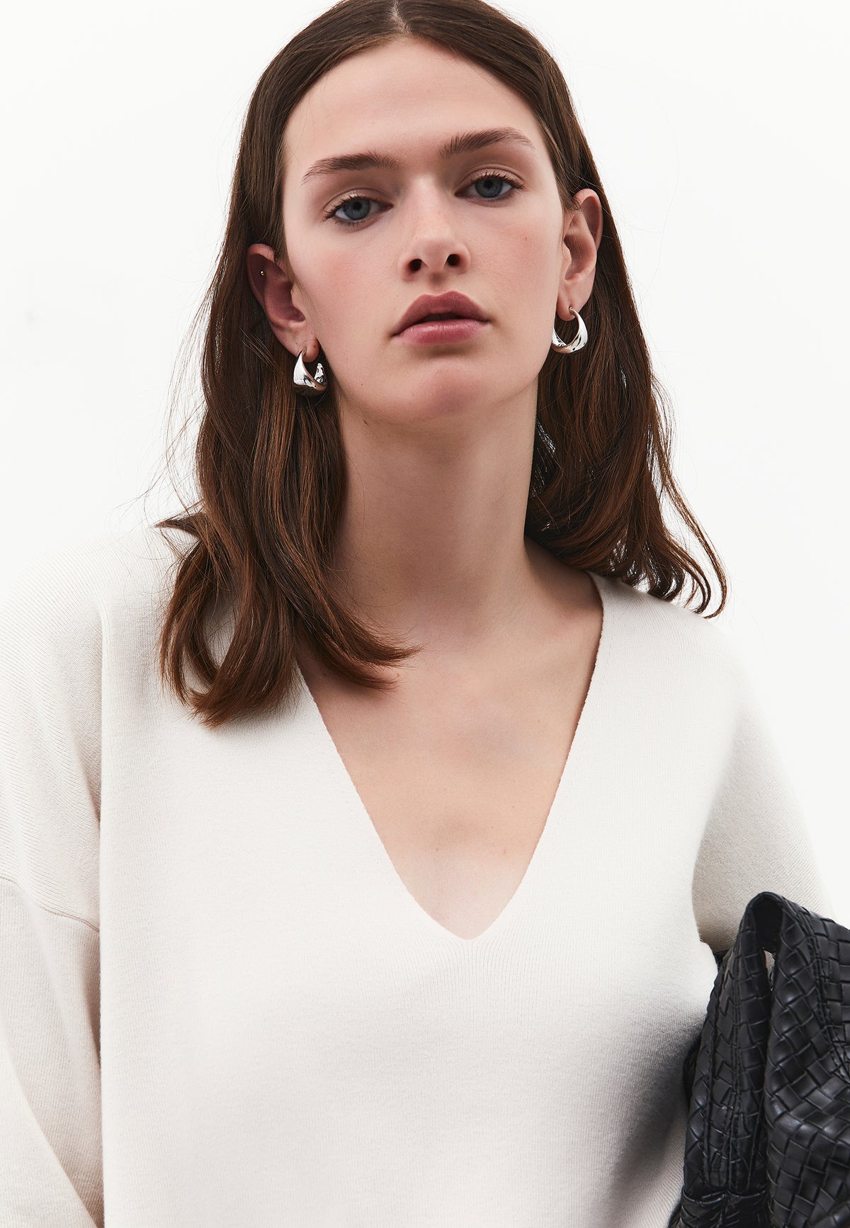 V Neck Long Sleeve Sweater - ICE MILK