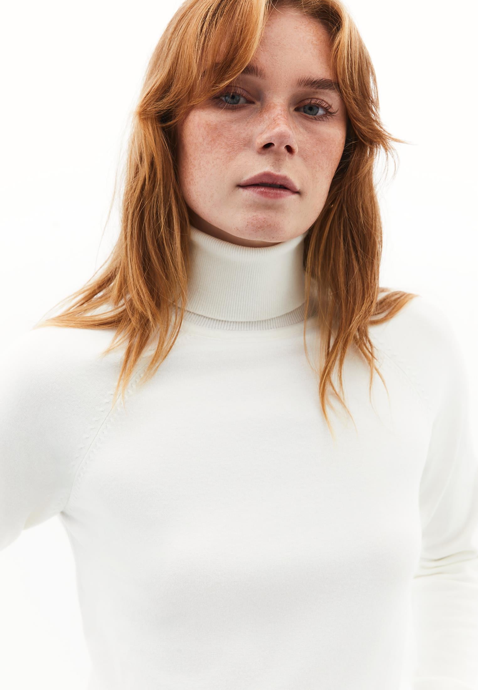 Slim Fit Turtleneck Knitwear - ICE MILK