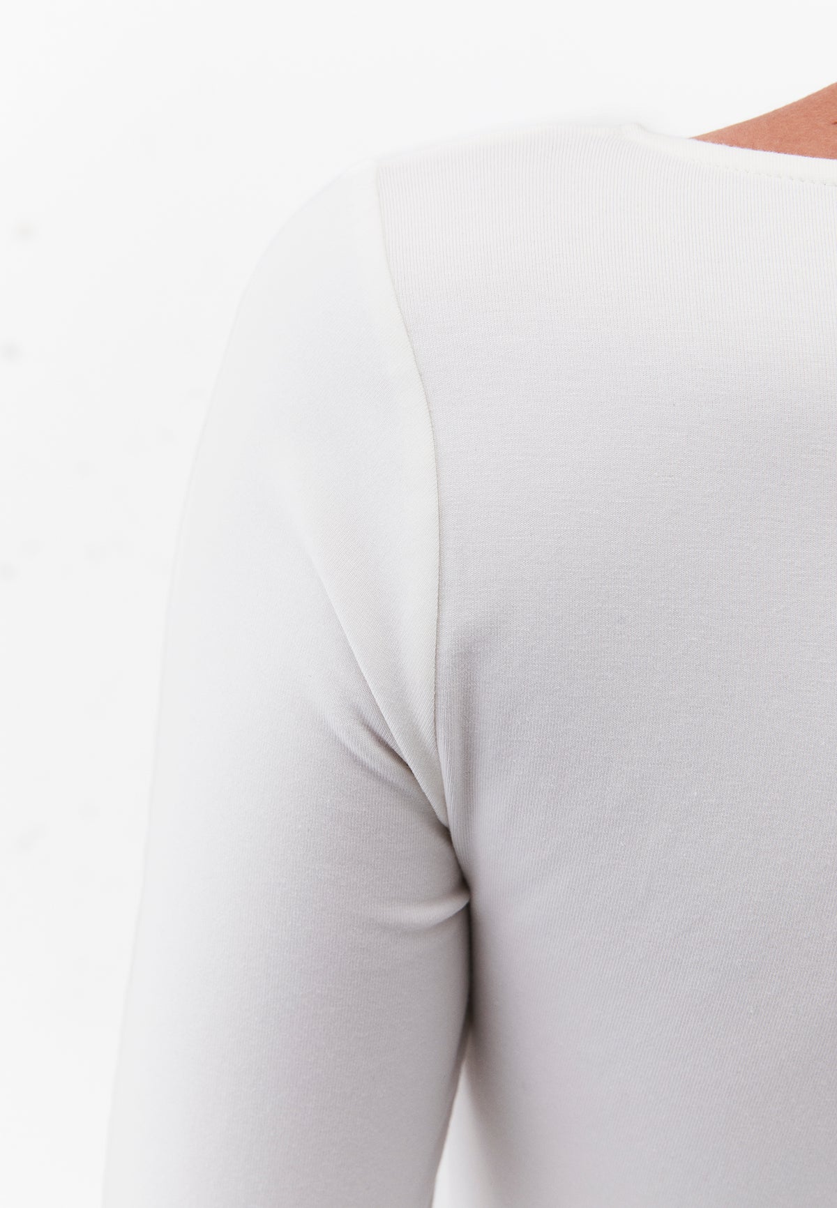 Long Sleeve U Neck Bodycon T-Shirt - Cream