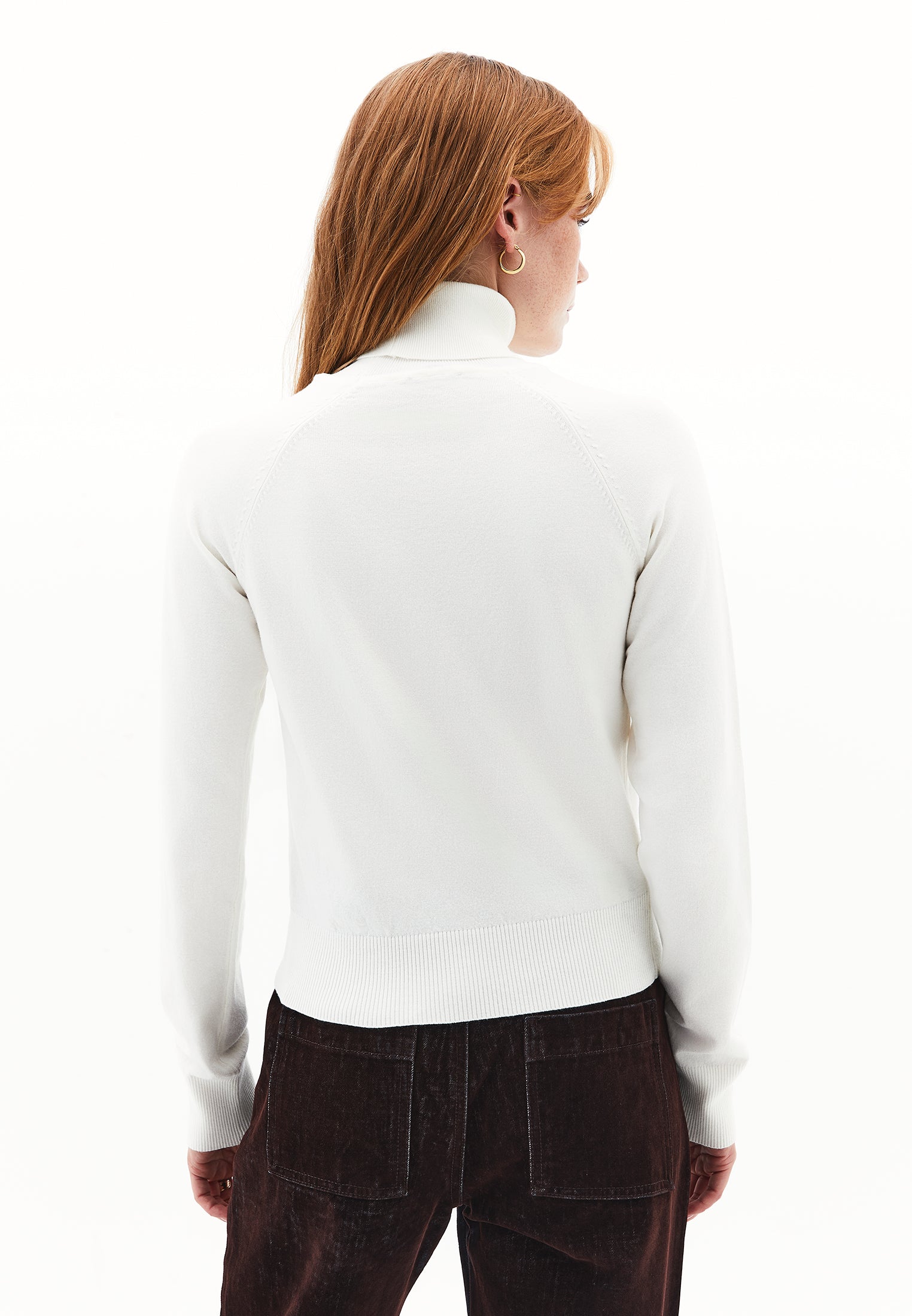 SLIM FIT TURTLENECK SWEATER - ICE MILK