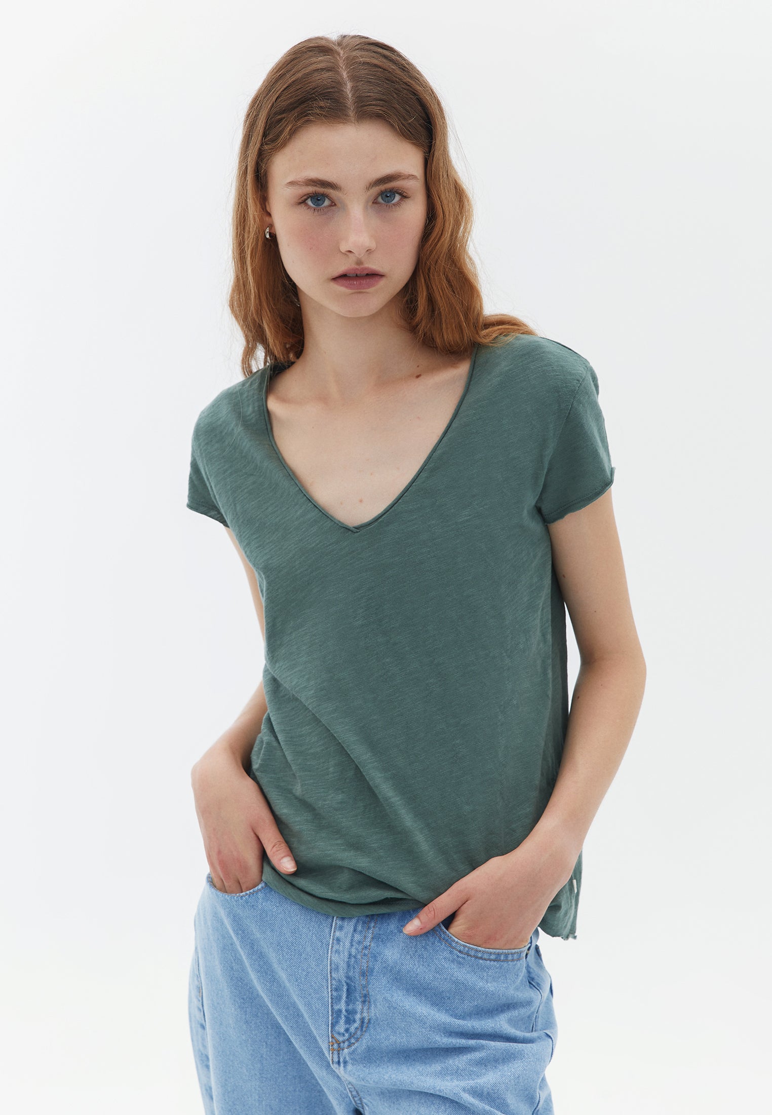 Sleeveless v neck t shirt - LAUREL WREATH