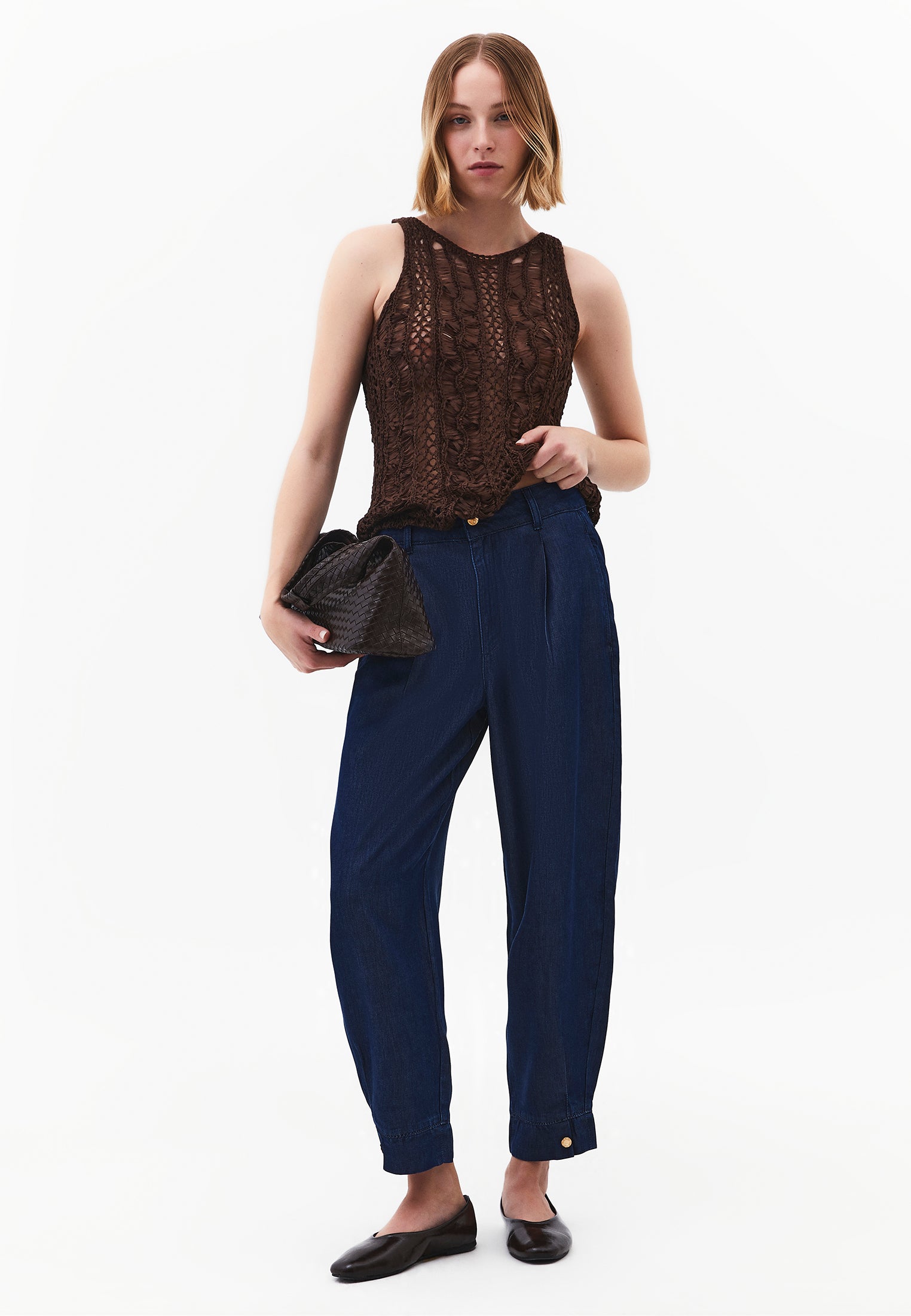 Balloon Cut Pleated Pants - MID BLUE DENIM