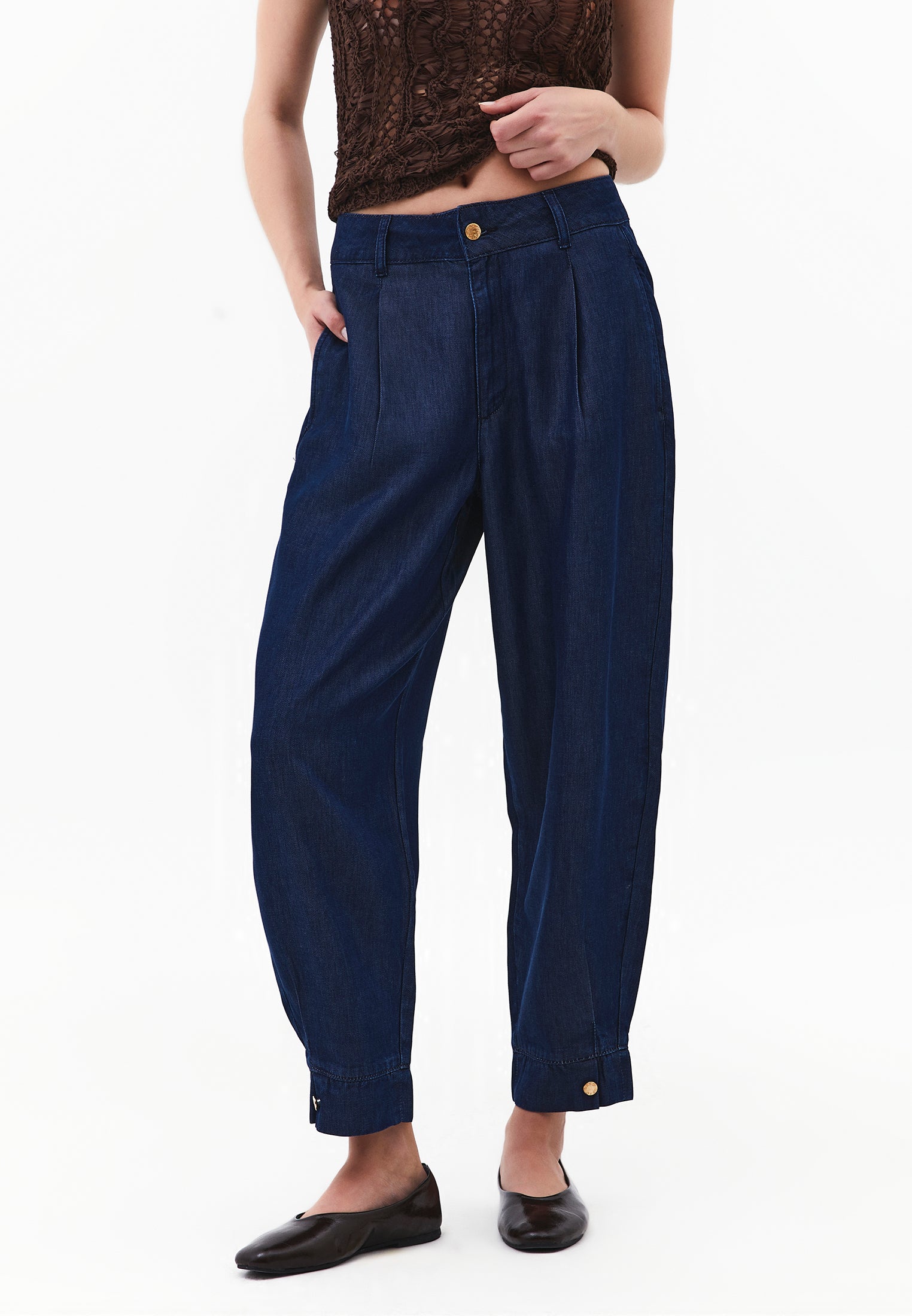 Balloon Cut Pleated Pants - MID BLUE DENIM