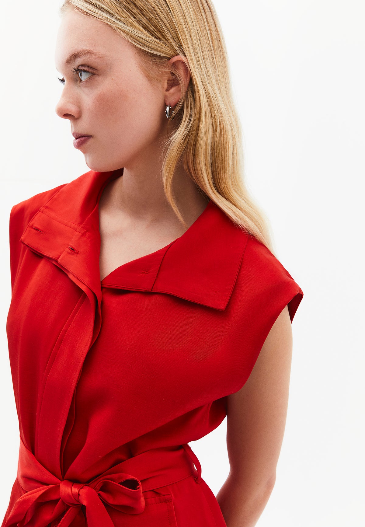 Sleeveless Cargo Vest With Turtleneck - Red