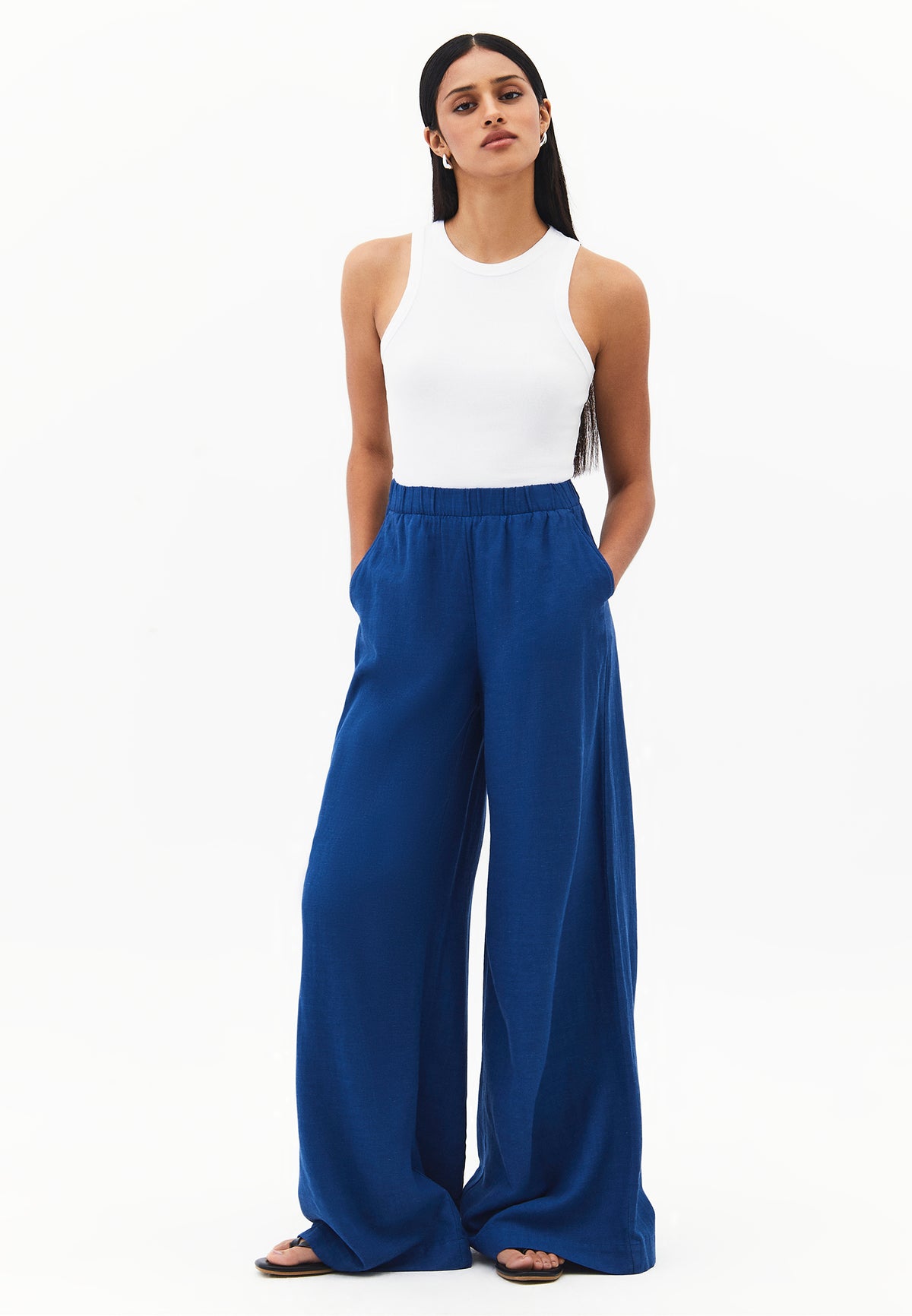 Ultra High Waist Wide Leg Pants - NAVY PEONY