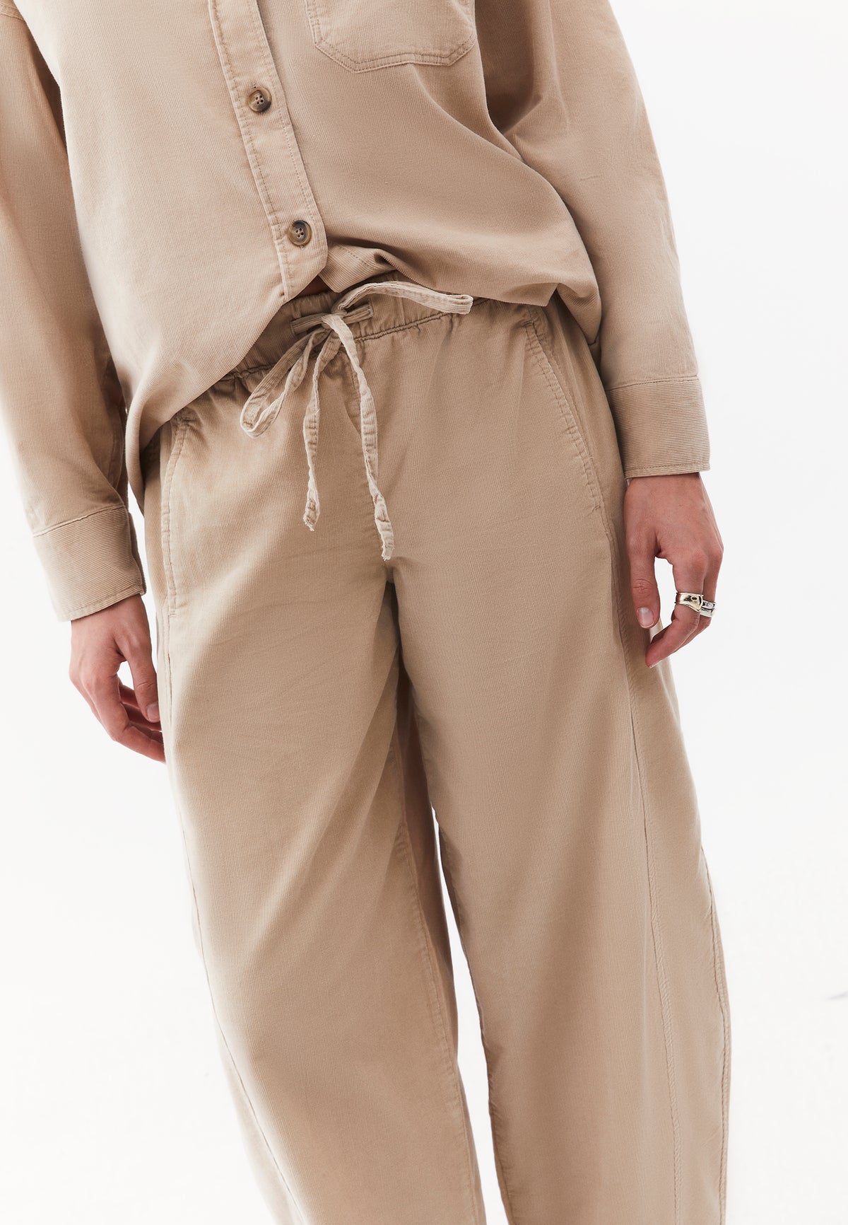 Balloon Form Cropped High Waist Pants - Beige