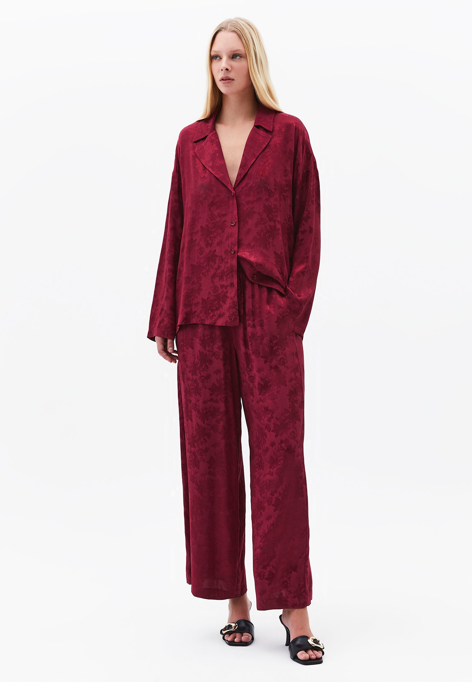 Long Sleeve Oversize Shirt With Button Details - RUMBA RED