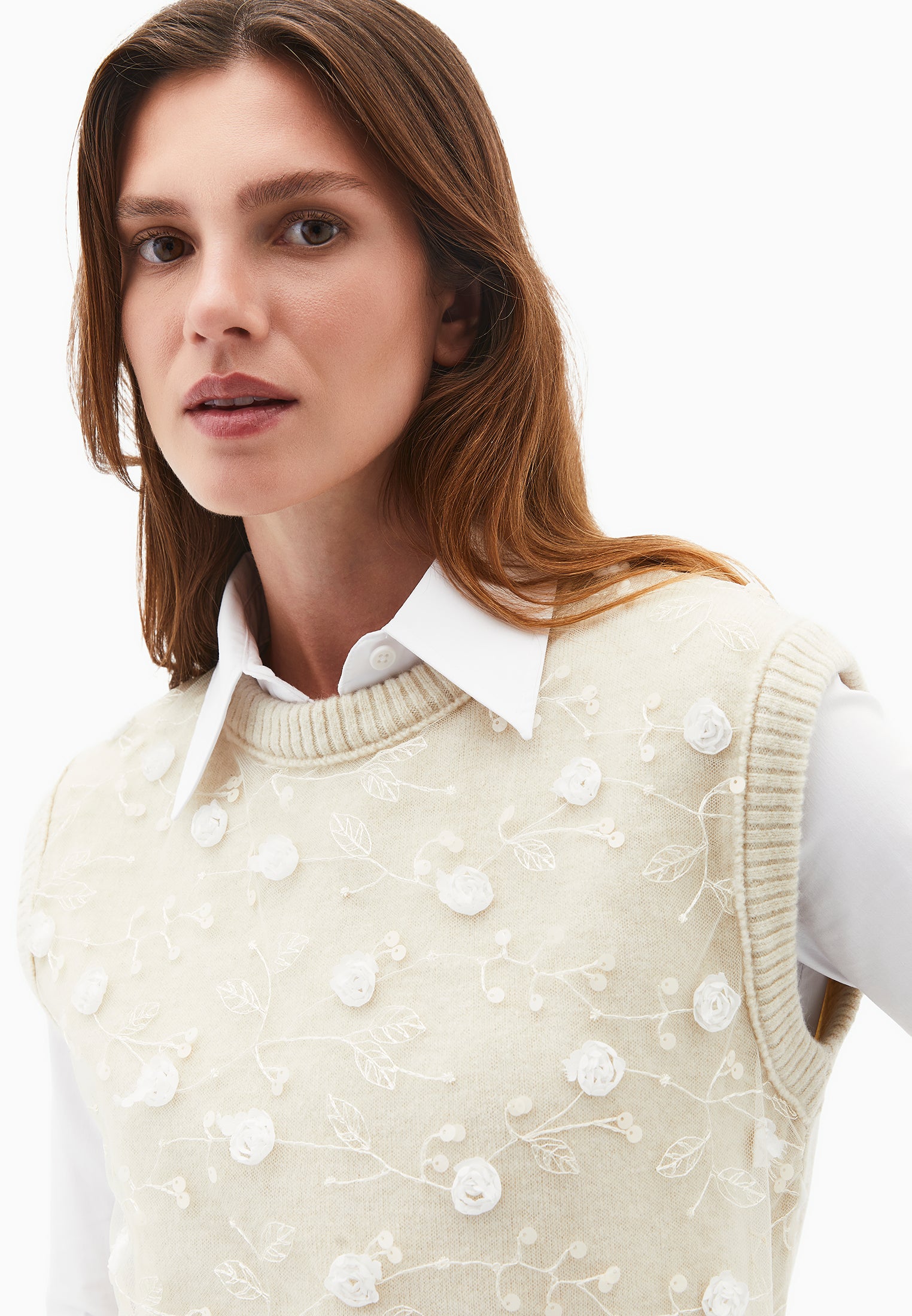 CREW NECK VEST - SILVER BIRCH