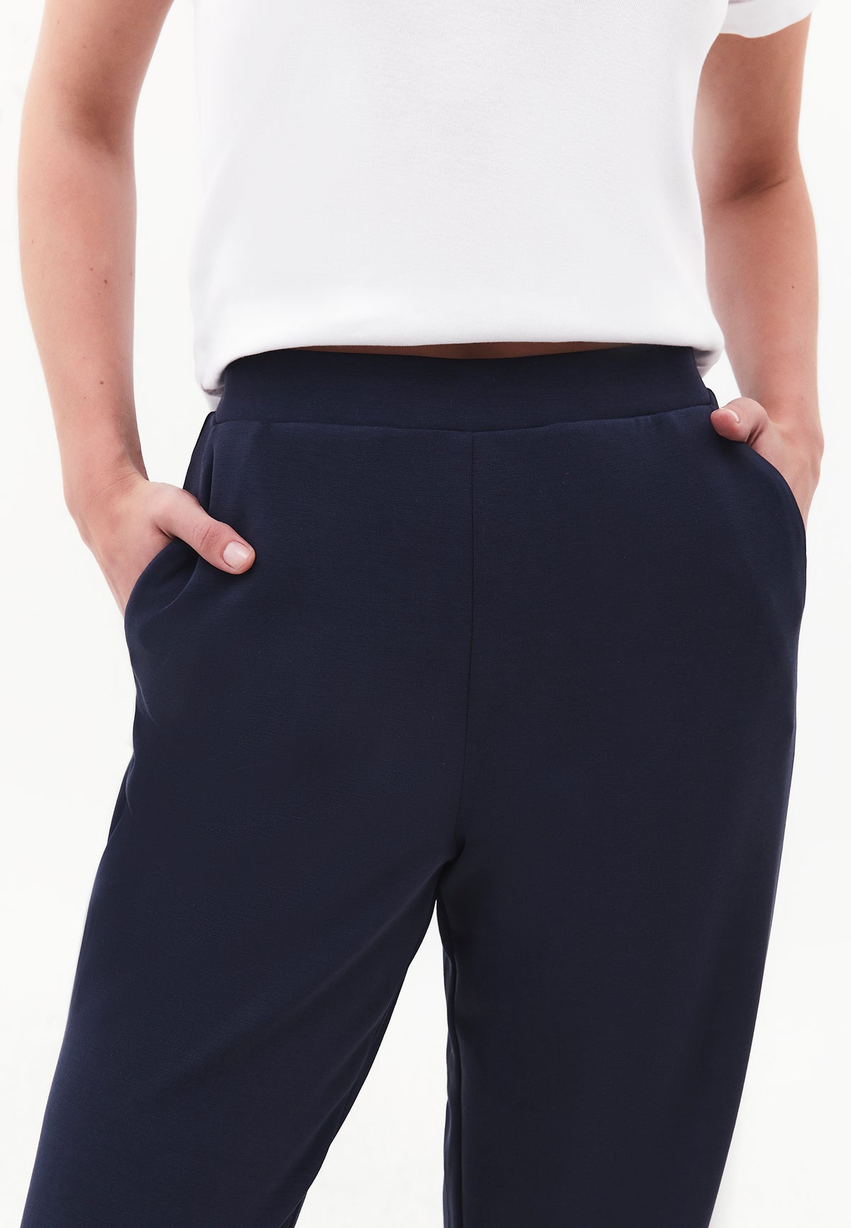 Women High Waist Straight Leg Pocket Detail Pants - SKY CAPTAIN