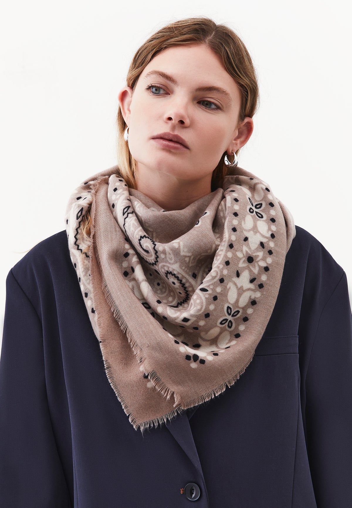 Winter Scarf Suitable - Cream