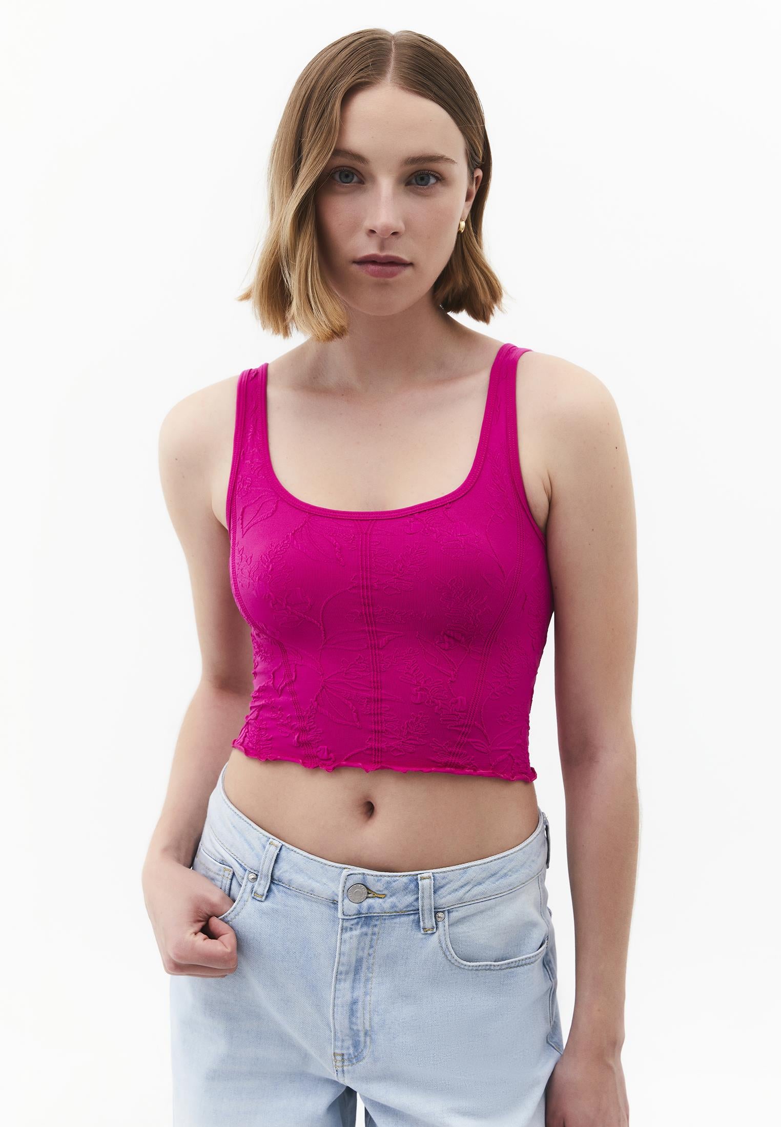 U Neck Sleeveless Cropped Bodycon Tank Top - VERY BERRY