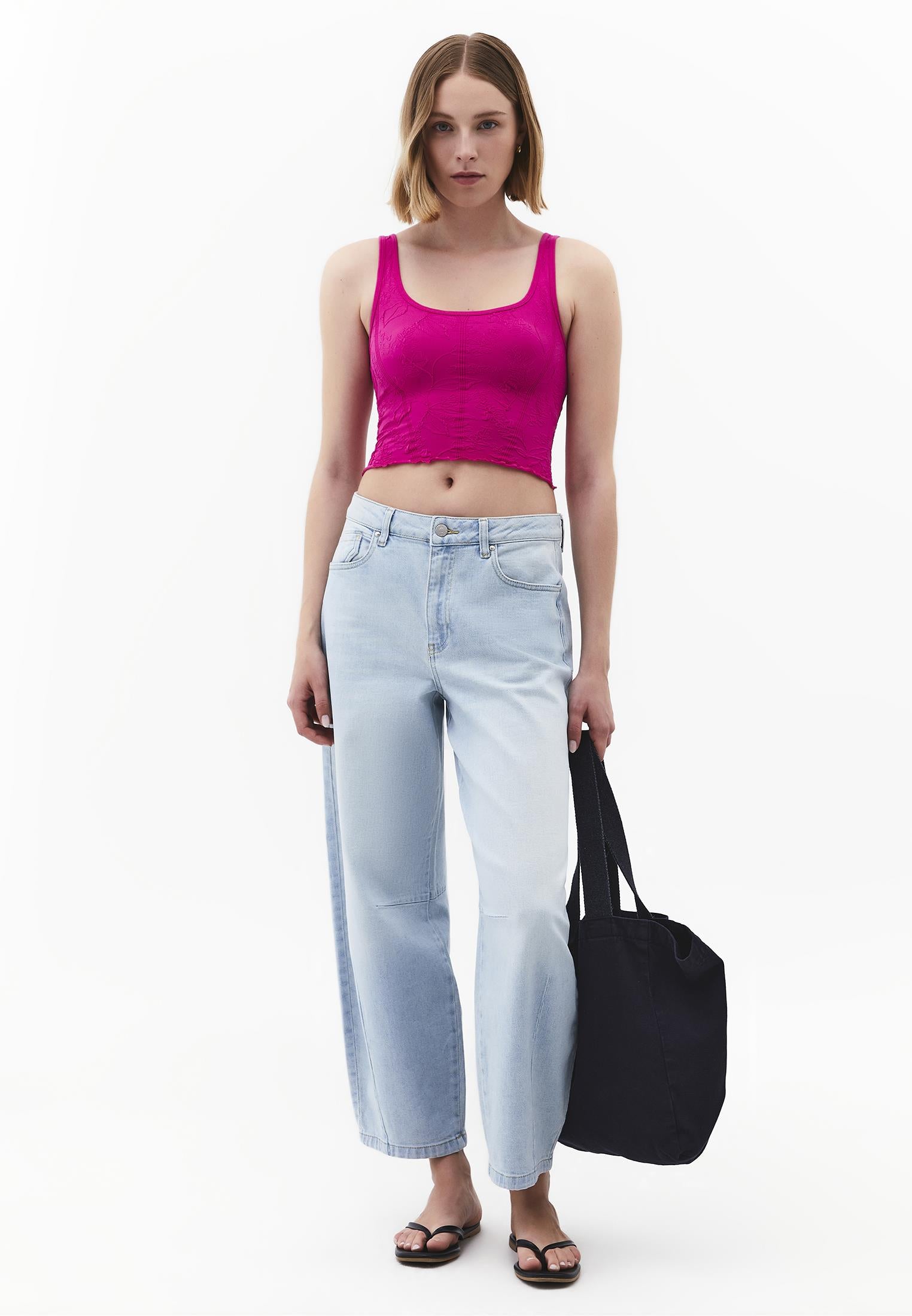 U Neck Sleeveless Cropped Bodycon Tank Top - VERY BERRY