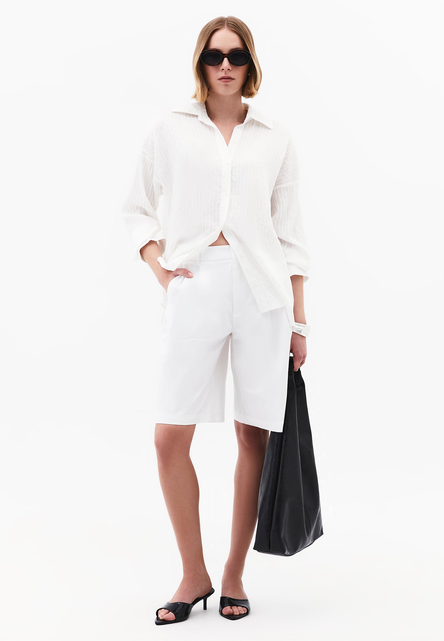 Pleated High Waist Midi Shorts - WHITE